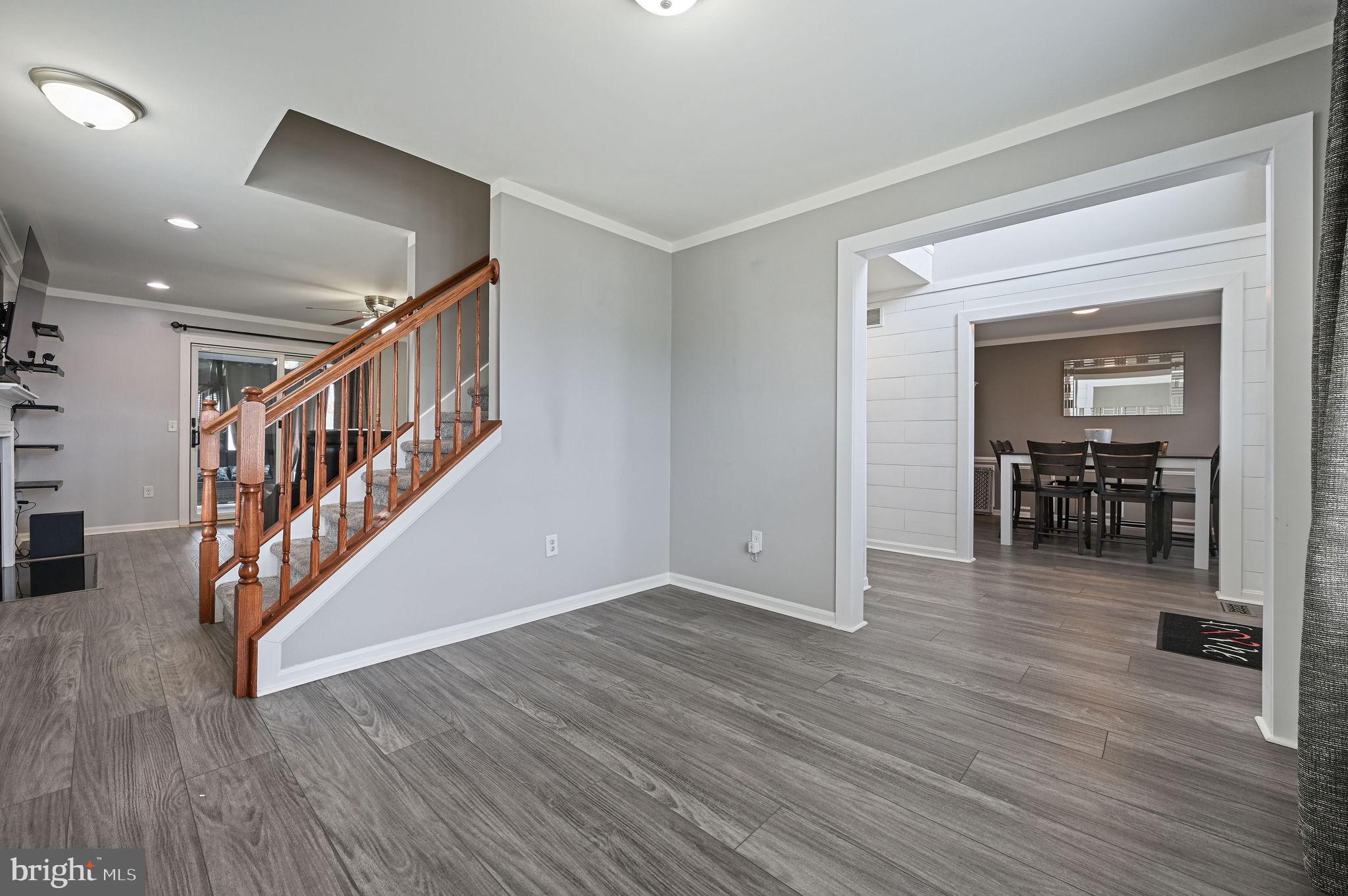 PICKERING POINTE - Residential