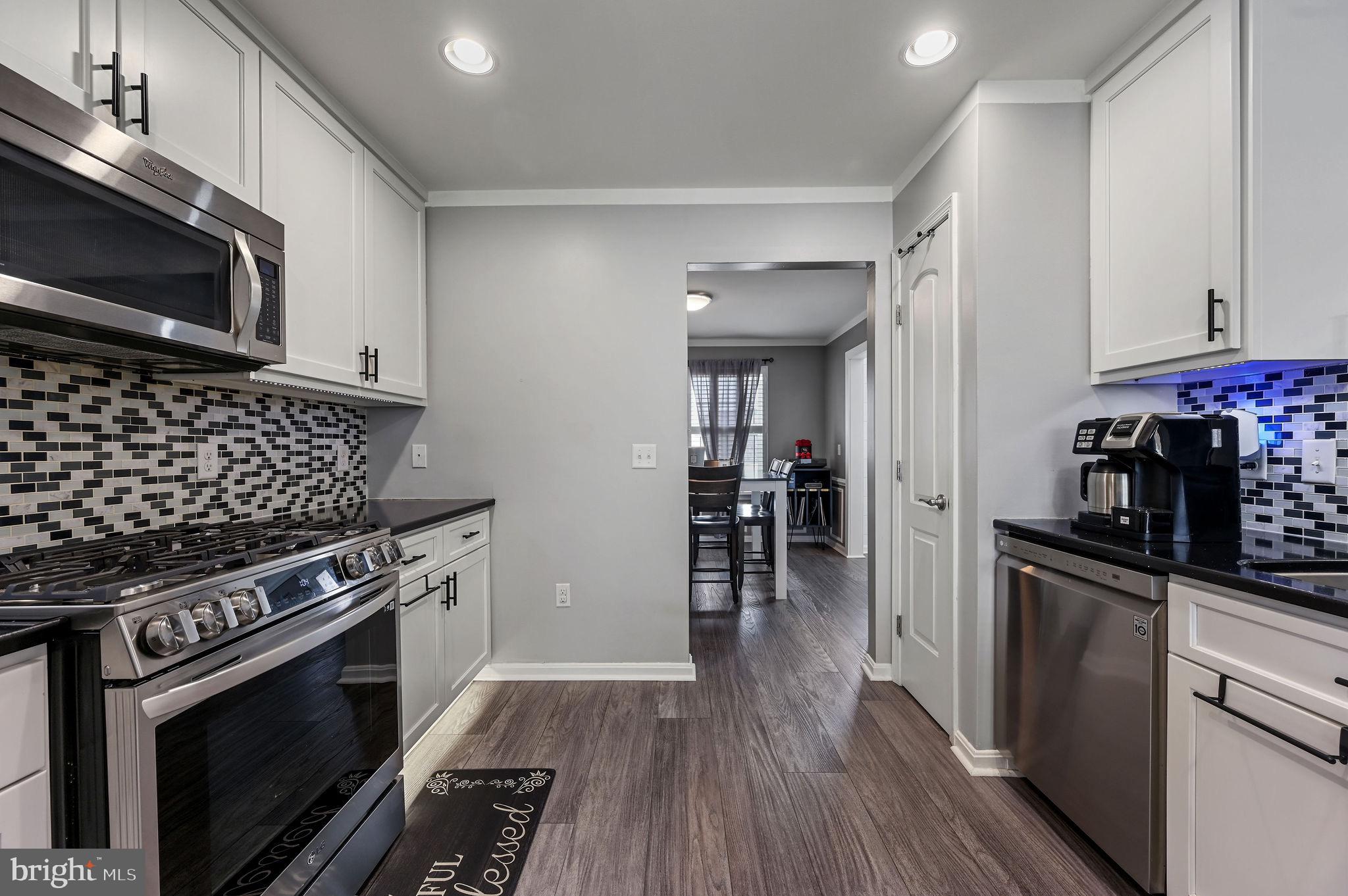 PICKERING POINTE - Residential