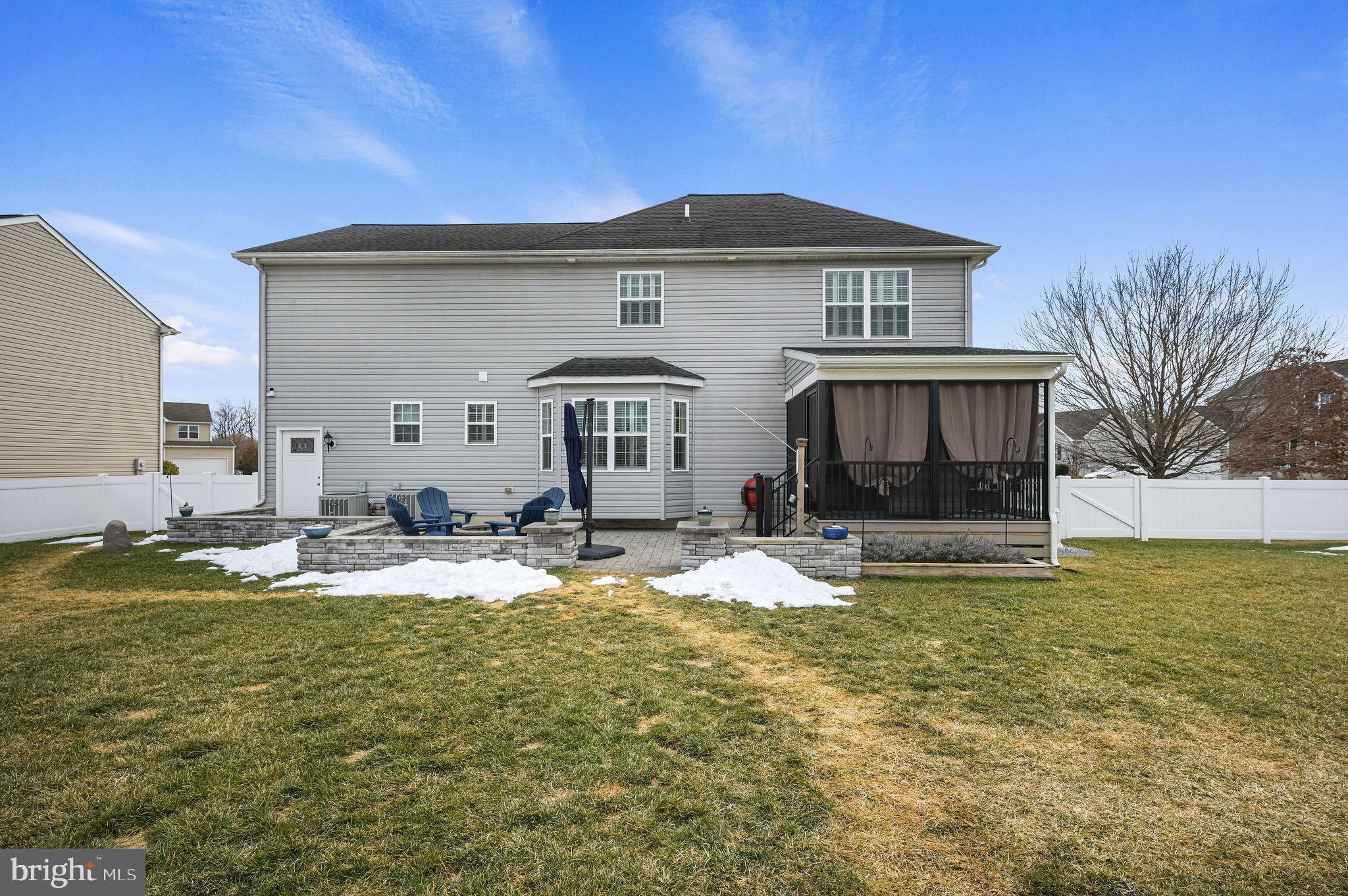 PICKERING POINTE - Residential