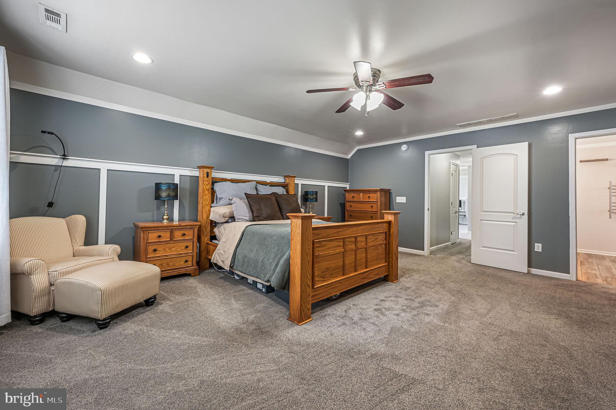 PICKERING POINTE - Residential