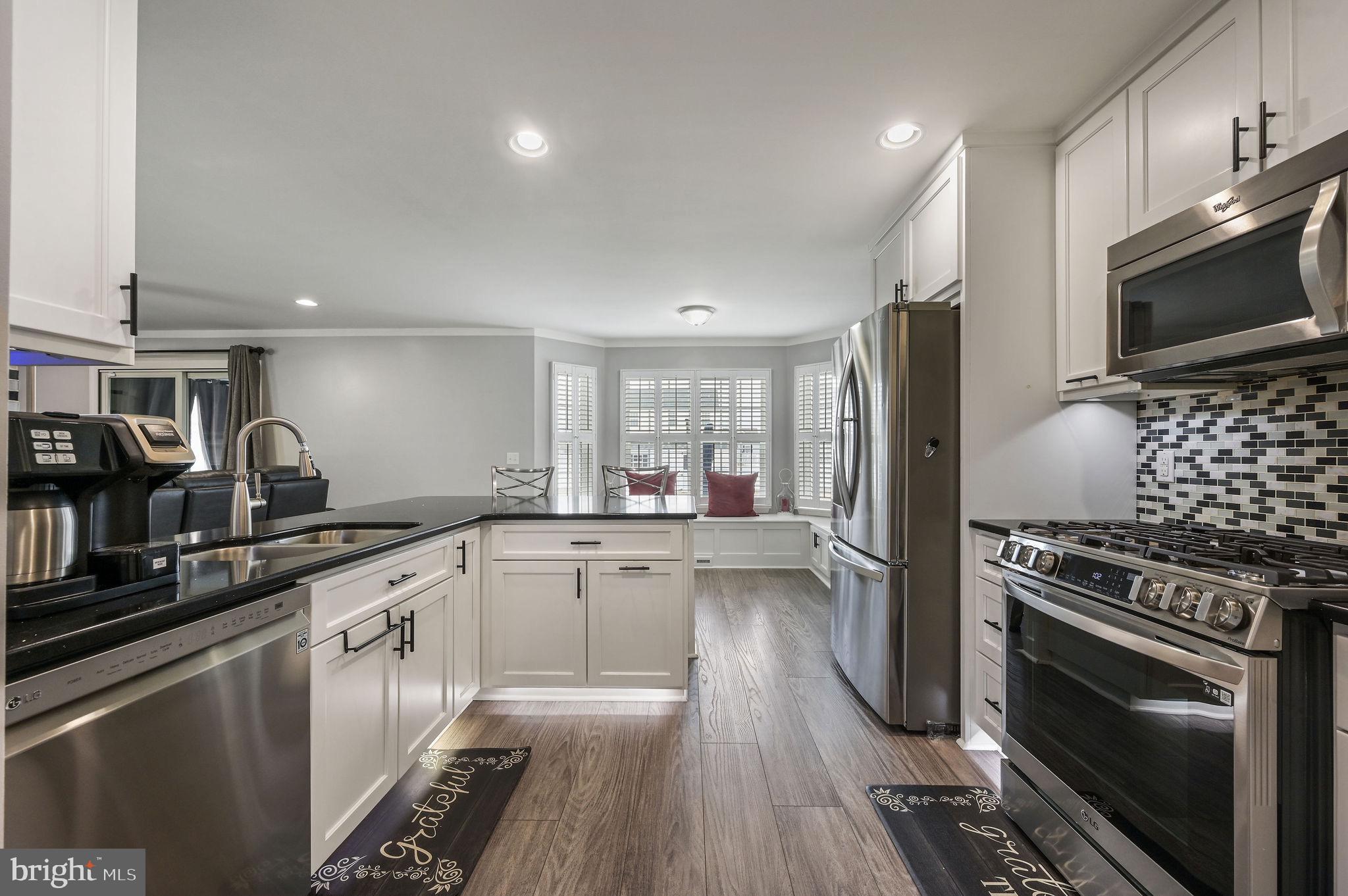 PICKERING POINTE - Residential