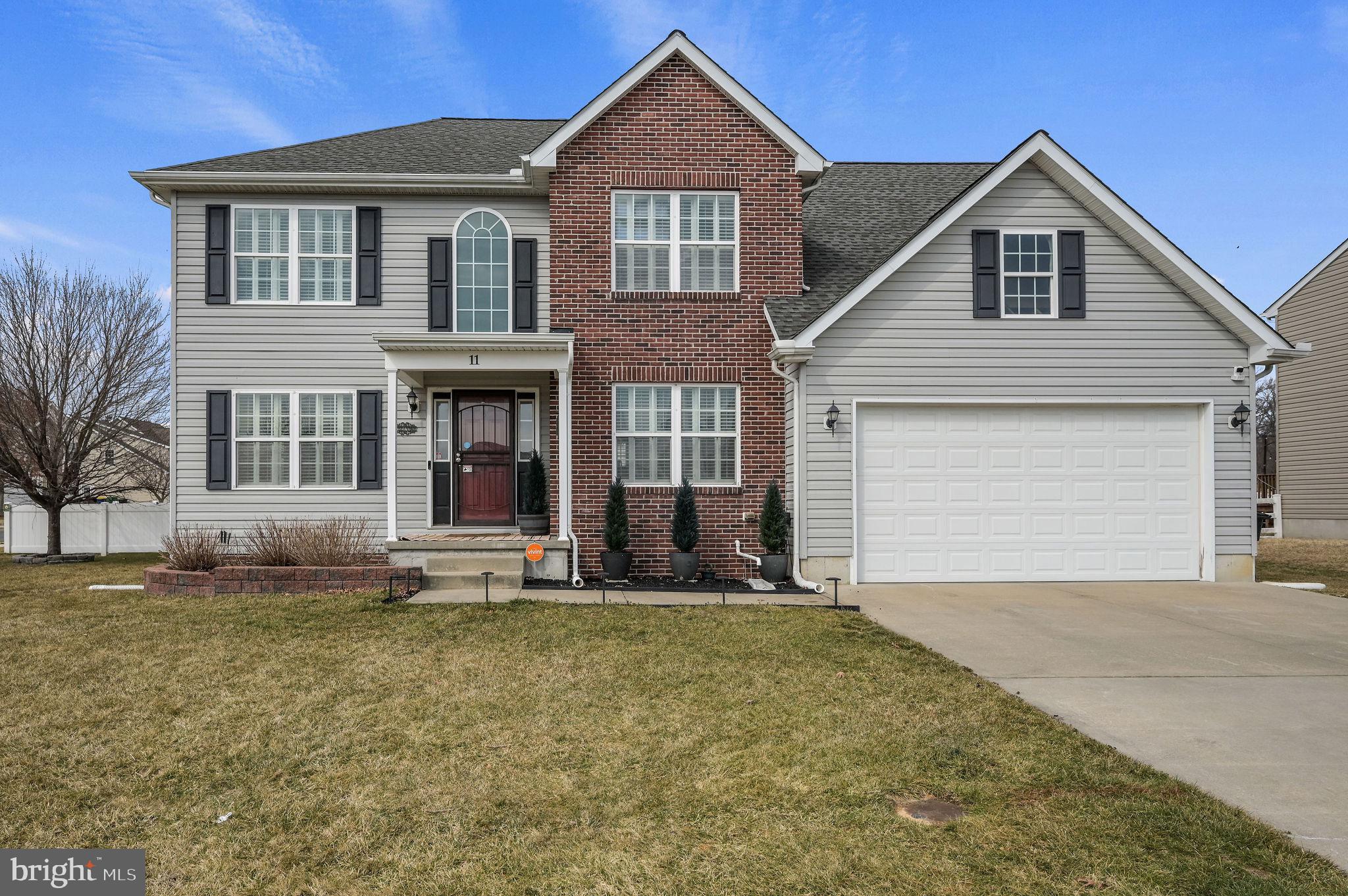 PICKERING POINTE - Residential