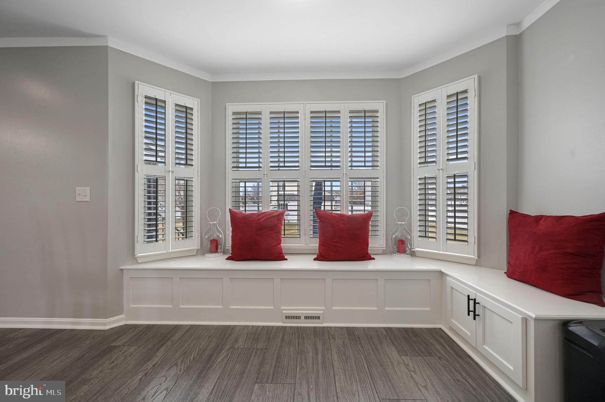 PICKERING POINTE - Residential