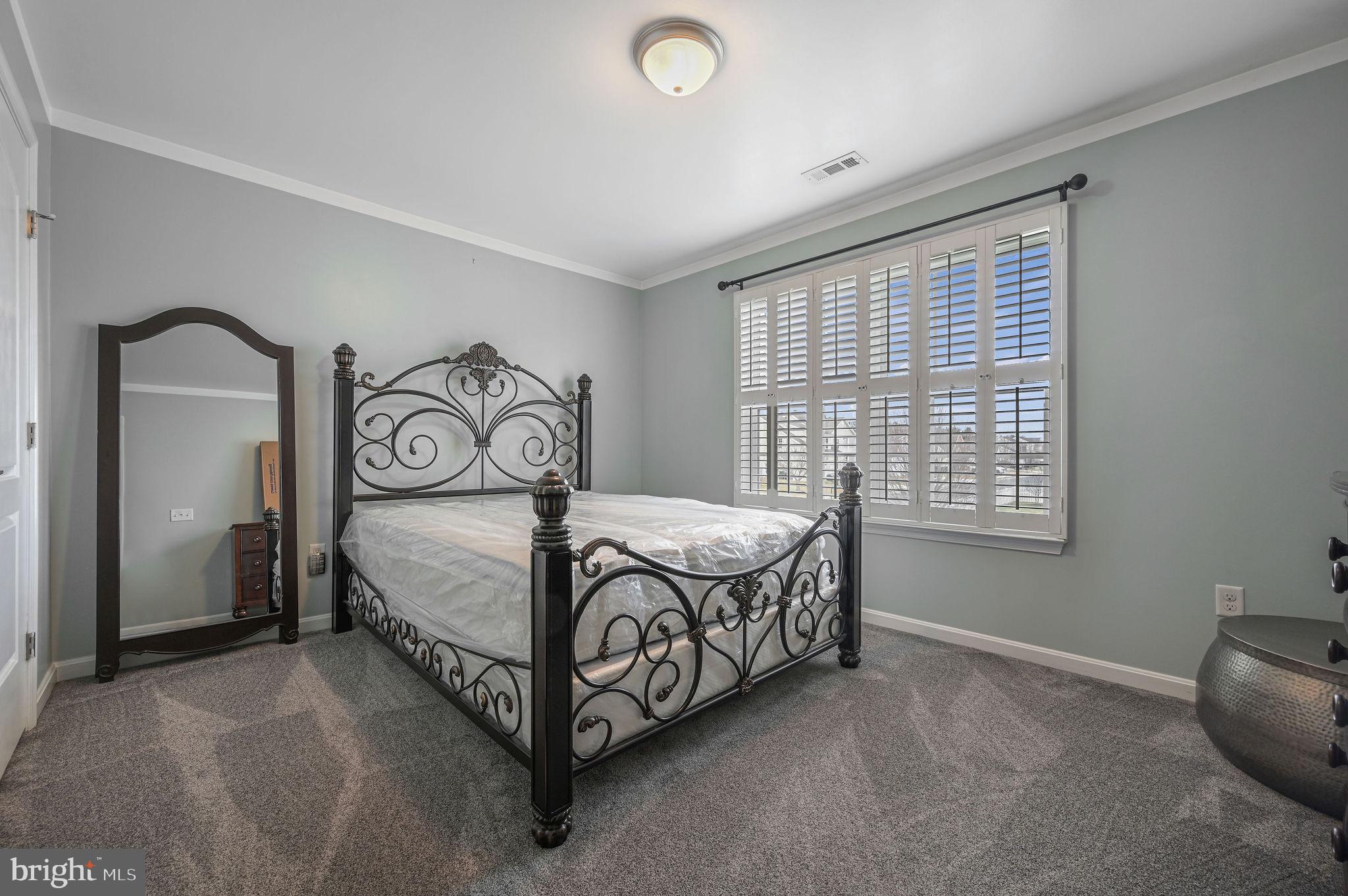 PICKERING POINTE - Residential