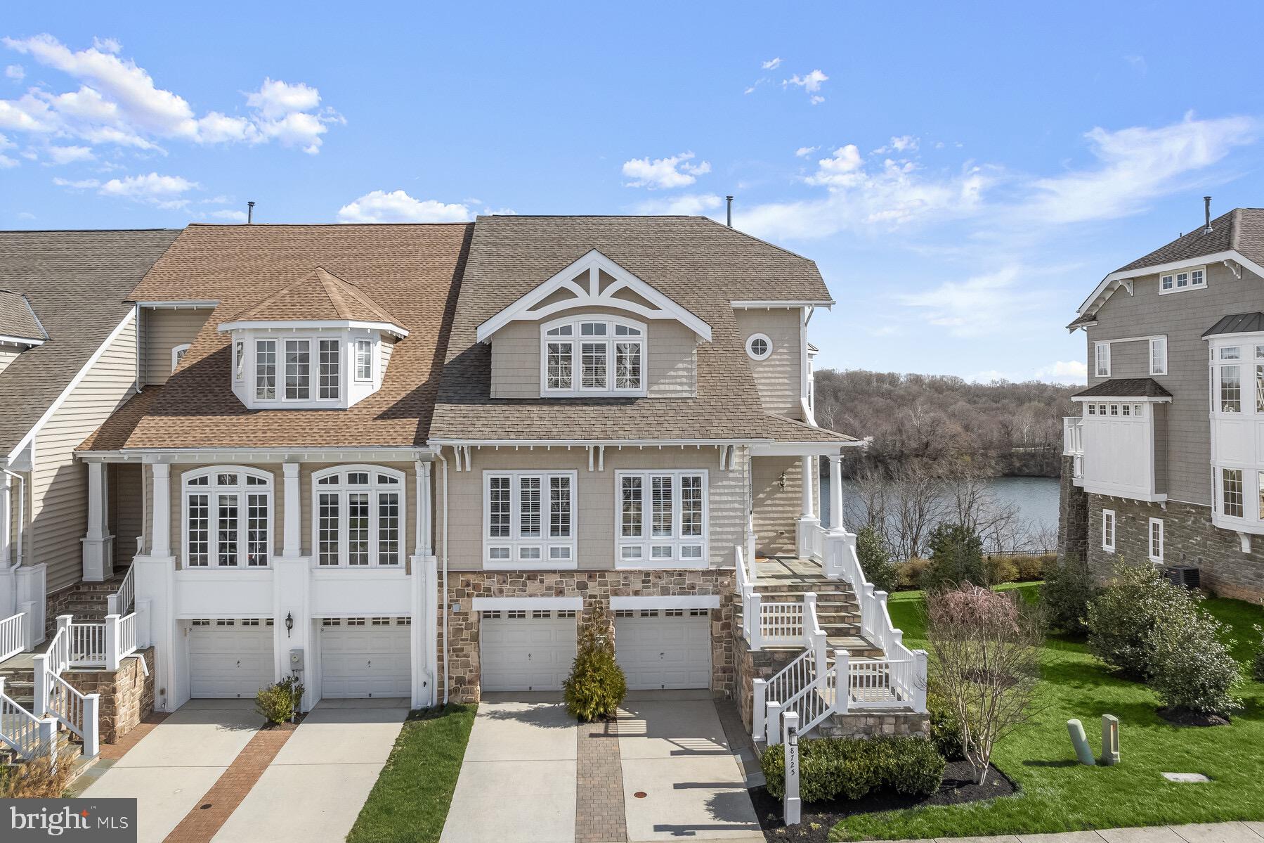 STONE LAKE - Residential