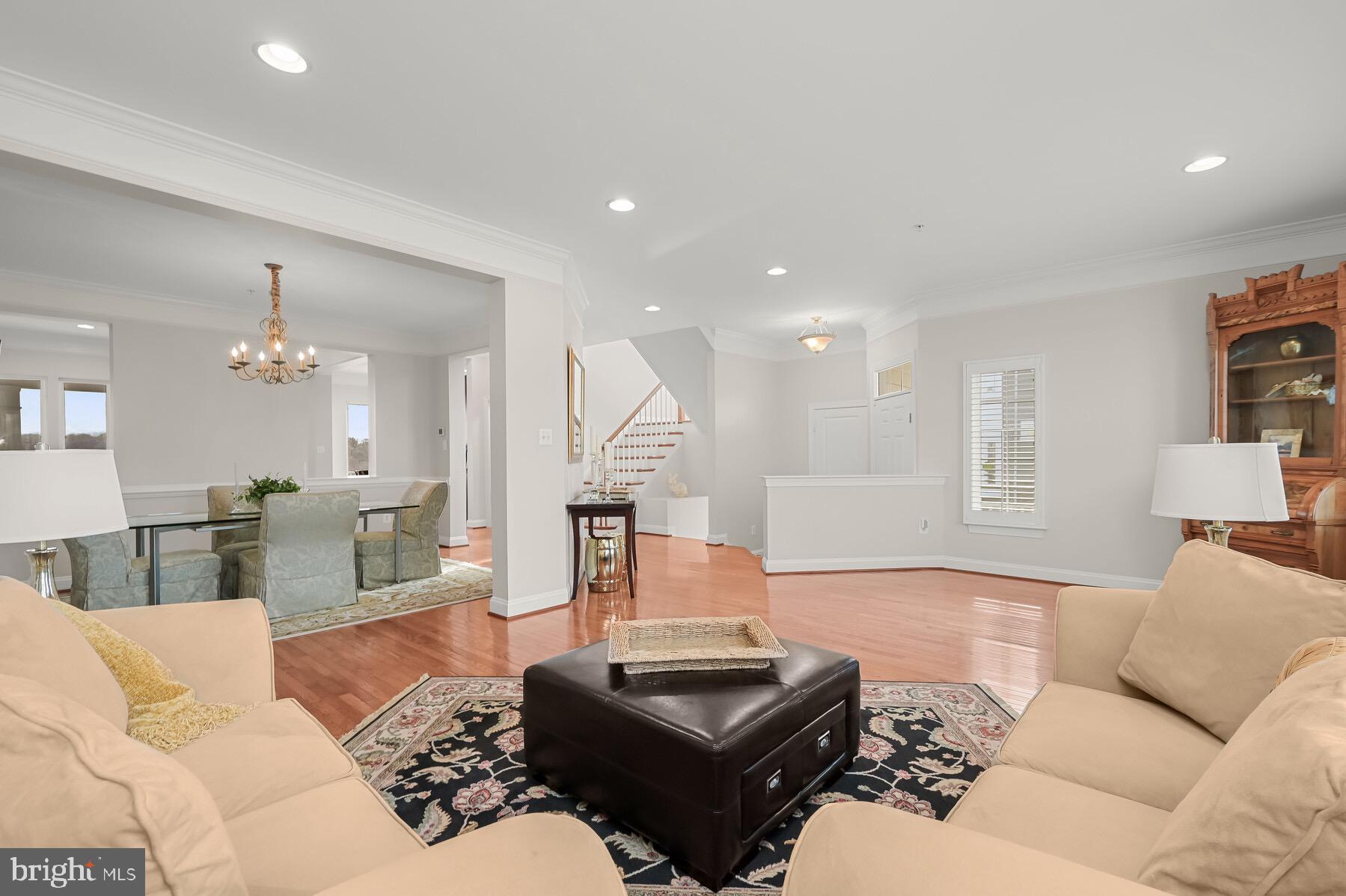 STONE LAKE - Residential