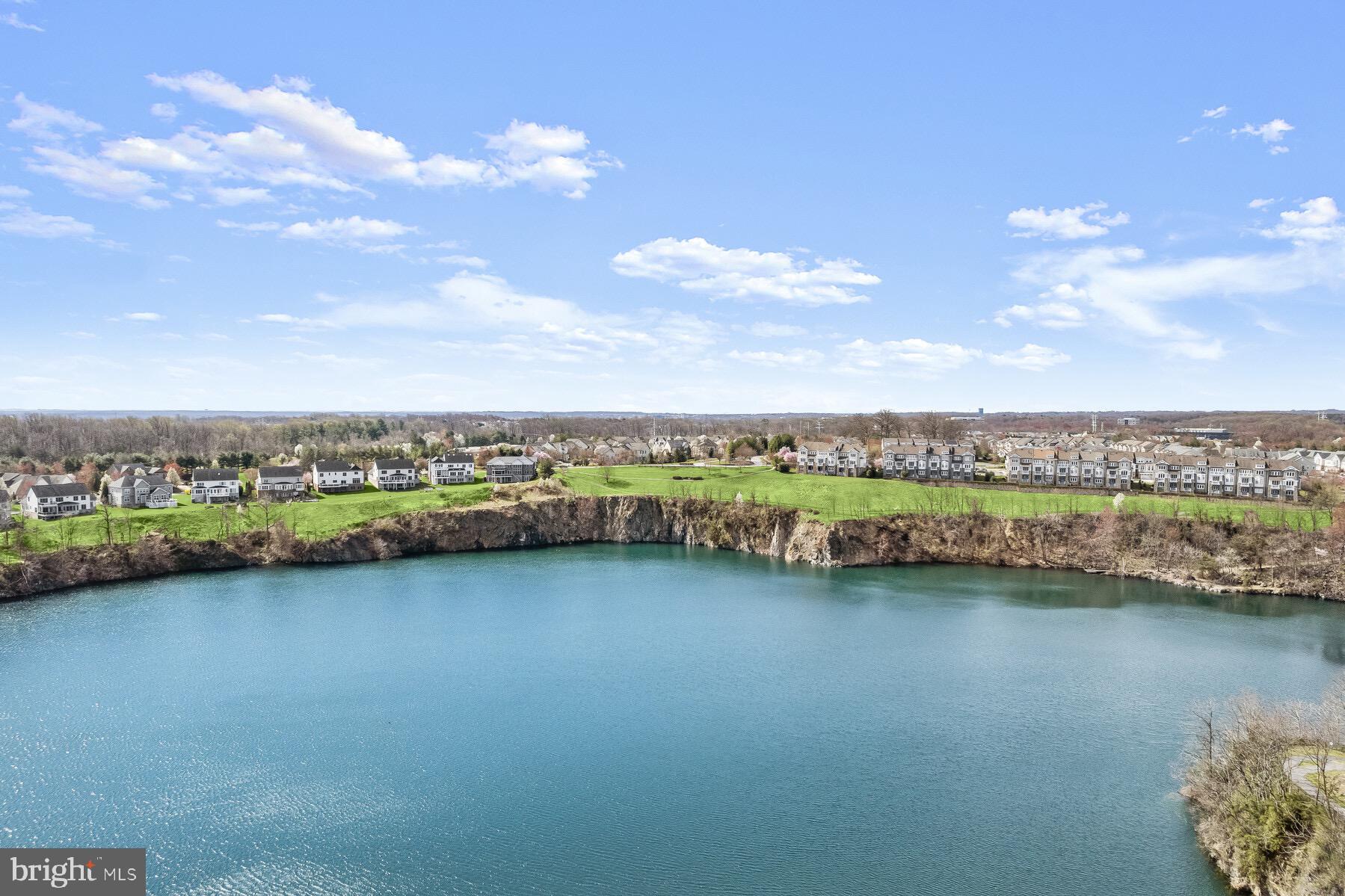 STONE LAKE - Residential