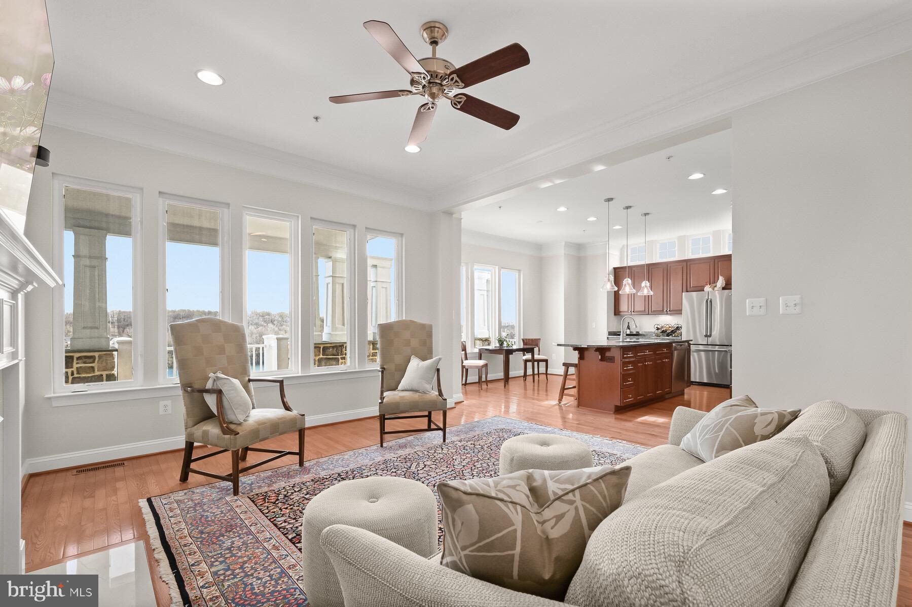 STONE LAKE - Residential