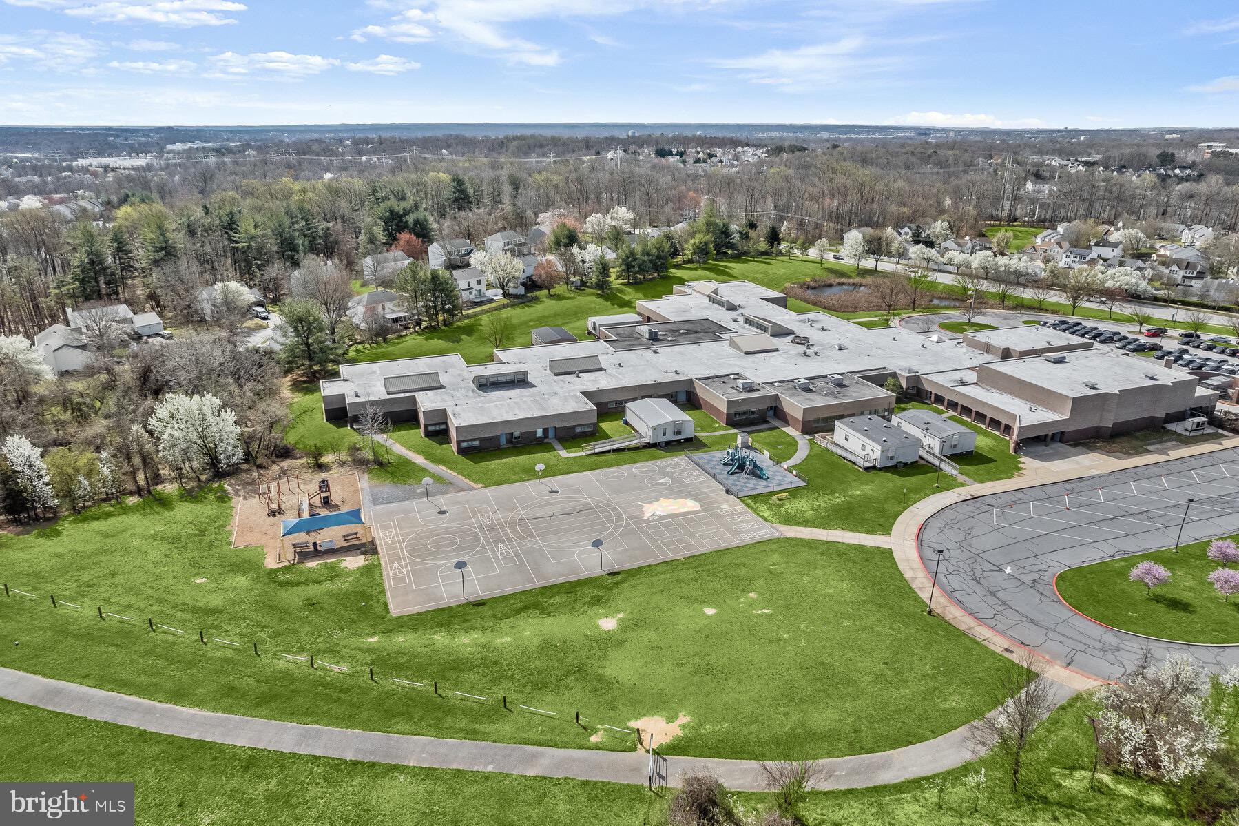 STONE LAKE - Residential