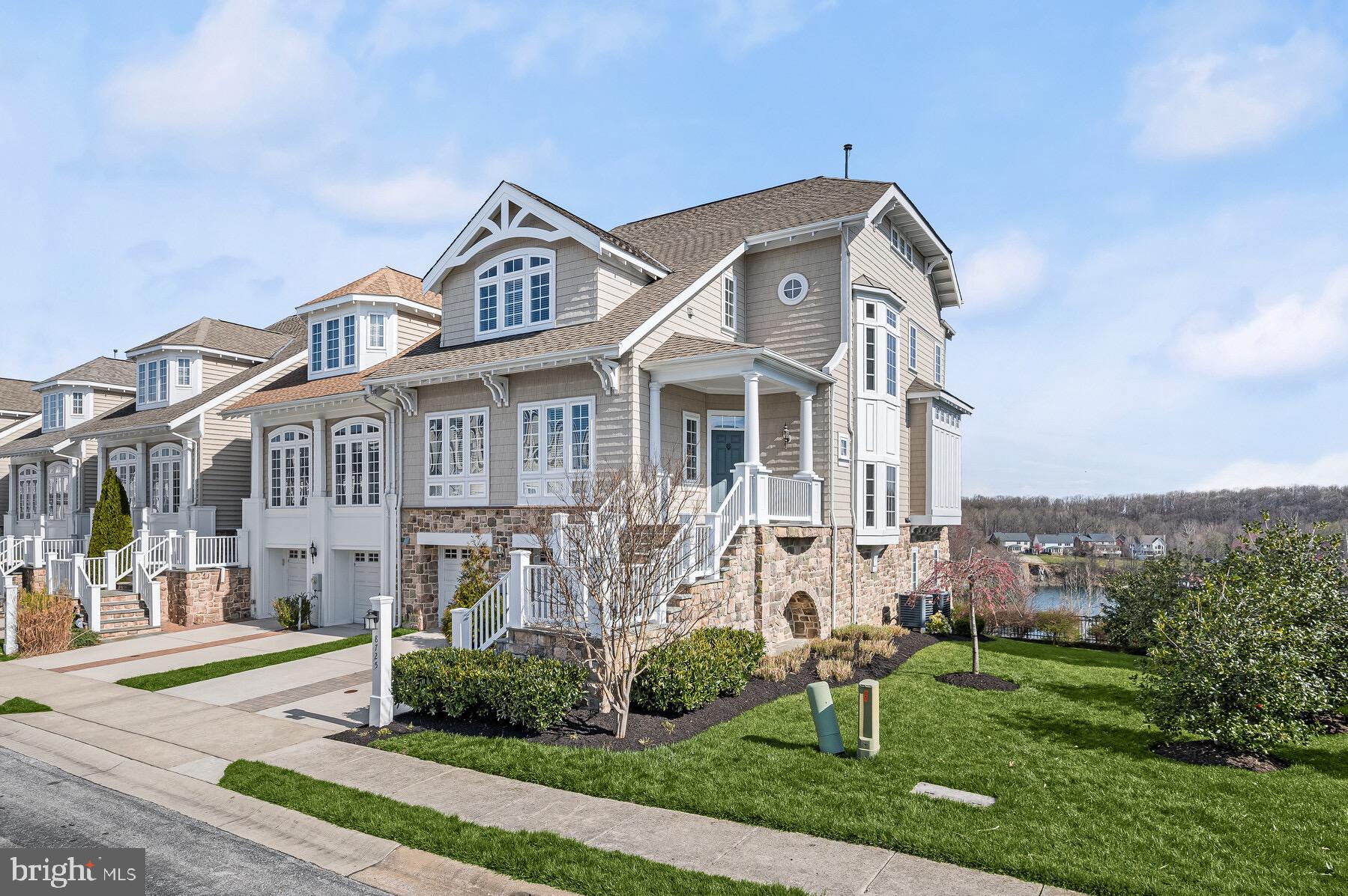 STONE LAKE - Residential