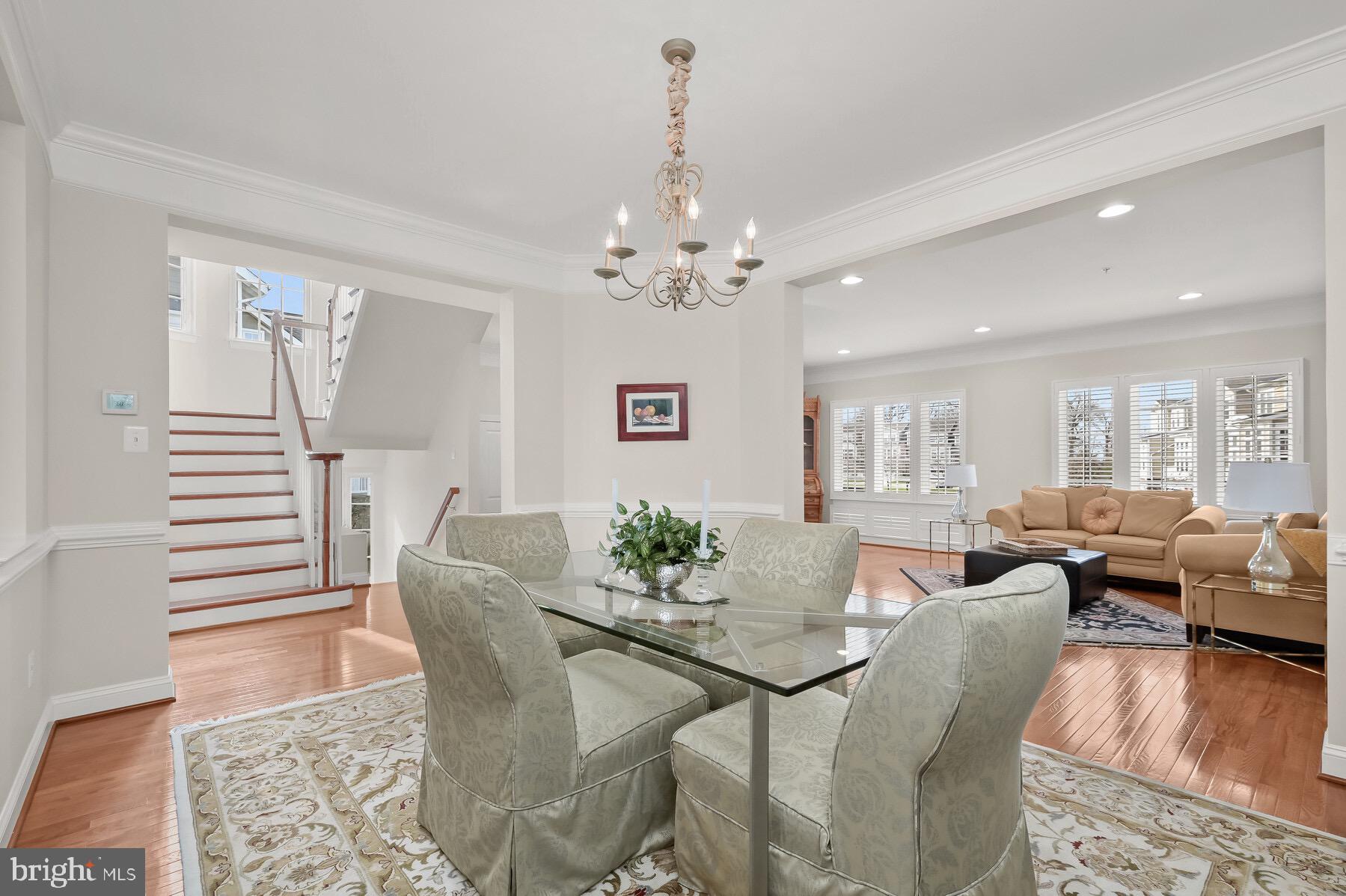 STONE LAKE - Residential