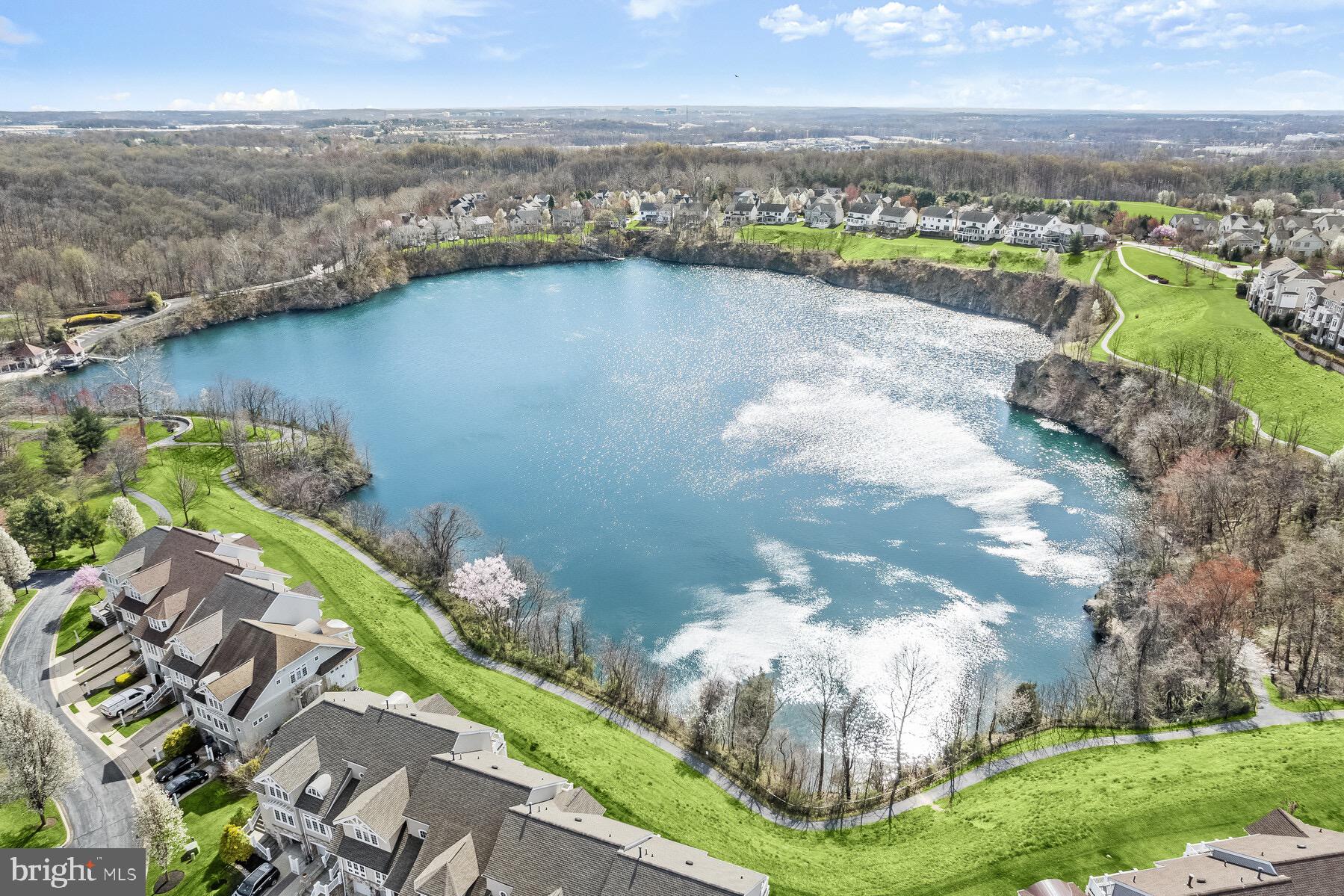 STONE LAKE - Residential
