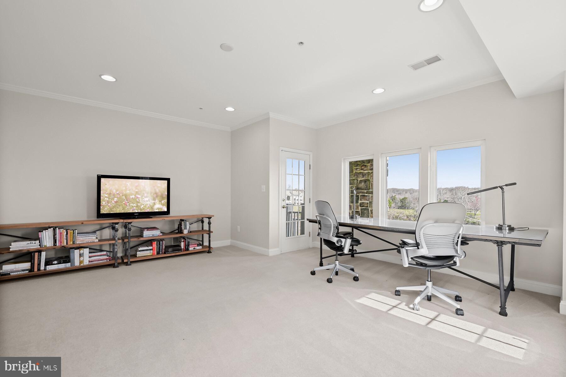 STONE LAKE - Residential