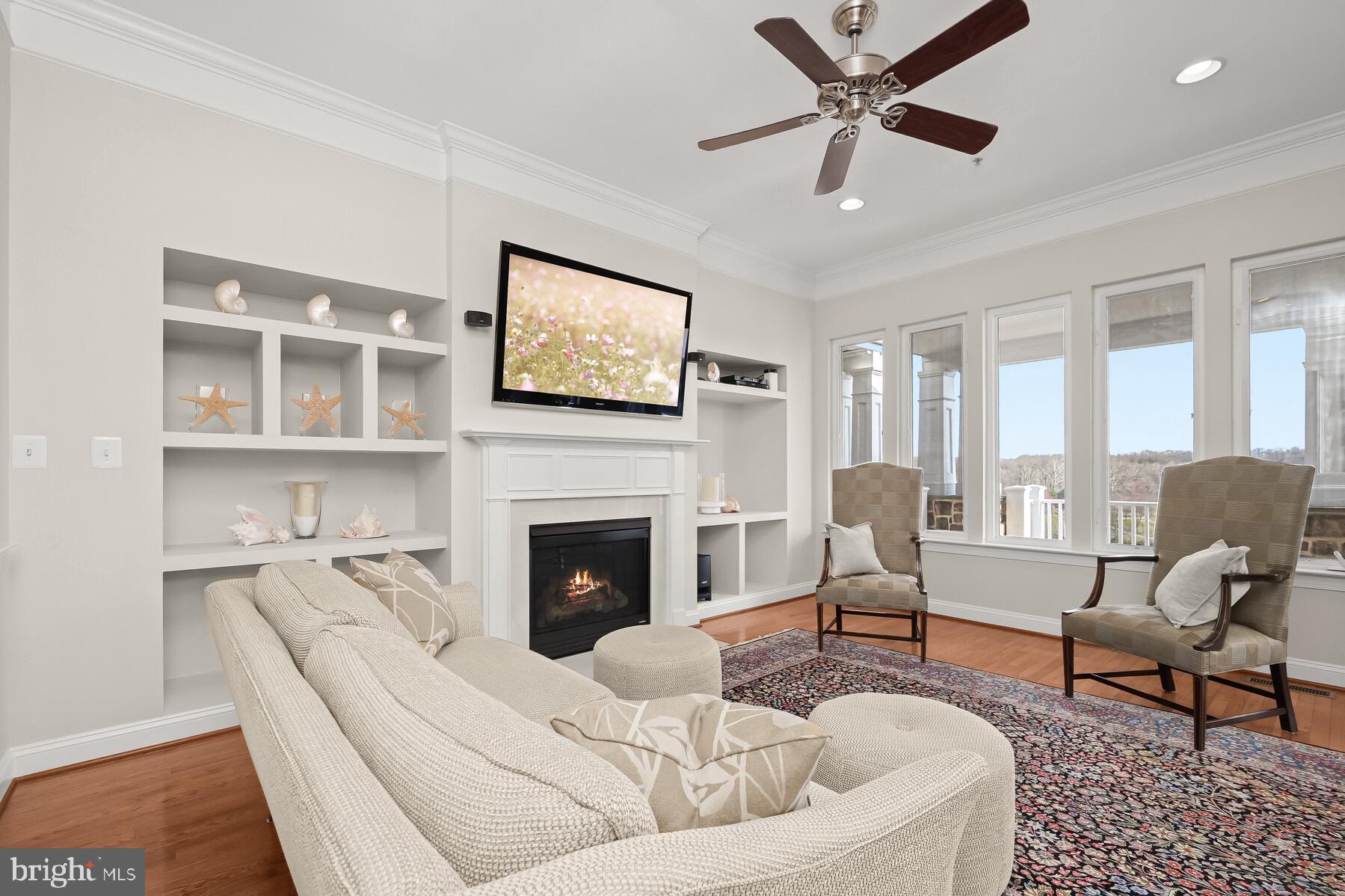 STONE LAKE - Residential