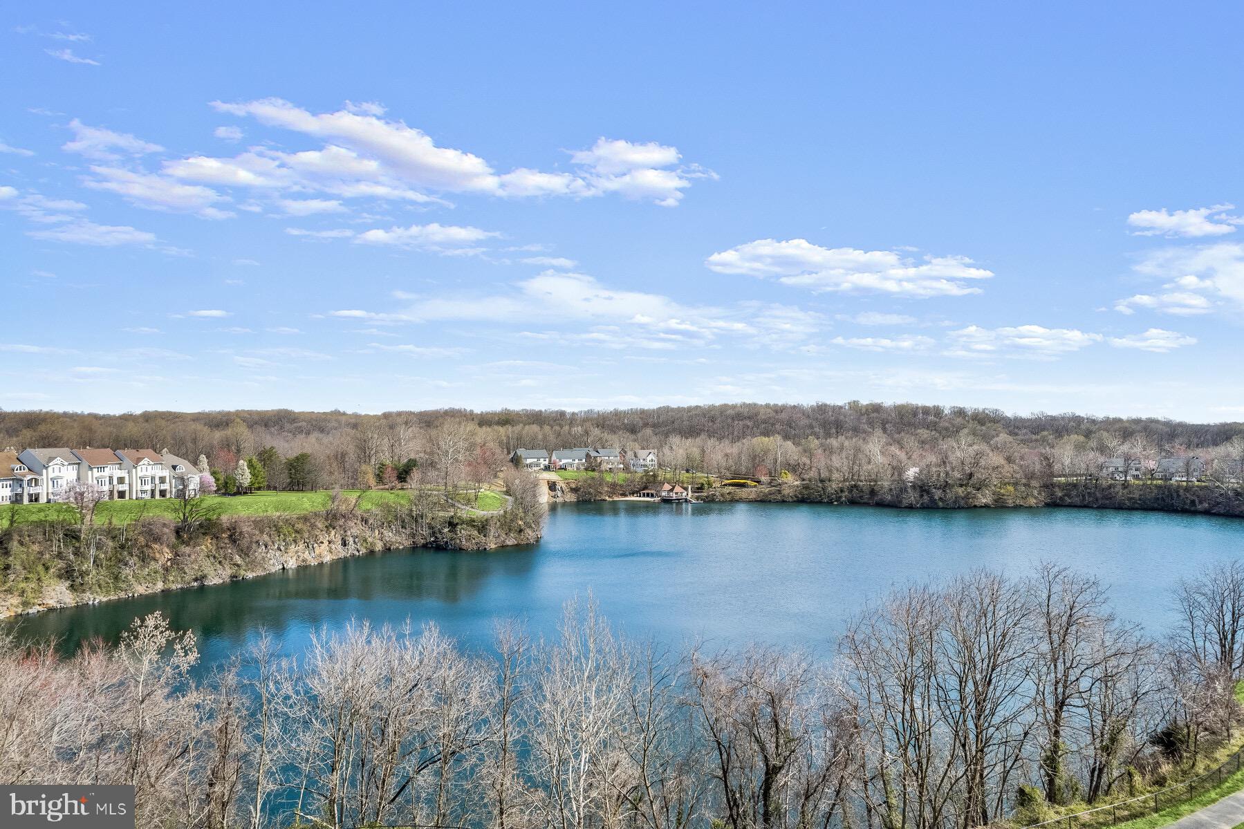 STONE LAKE - Residential