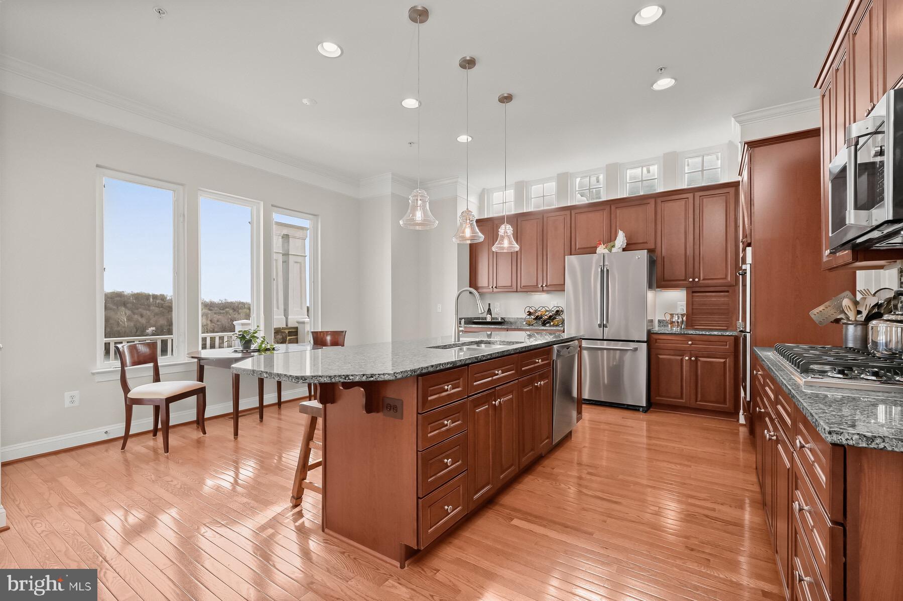 STONE LAKE - Residential