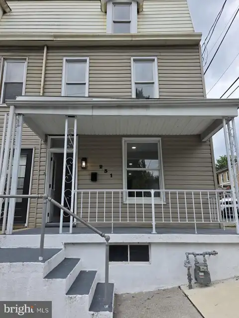 MLS: PADA2062802