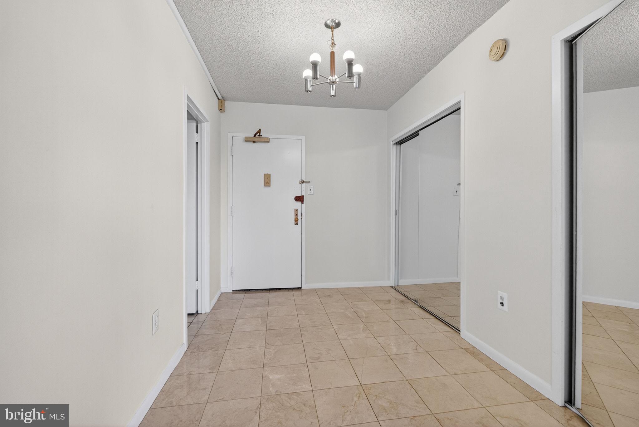 SKYLINE PLAZA - Residential