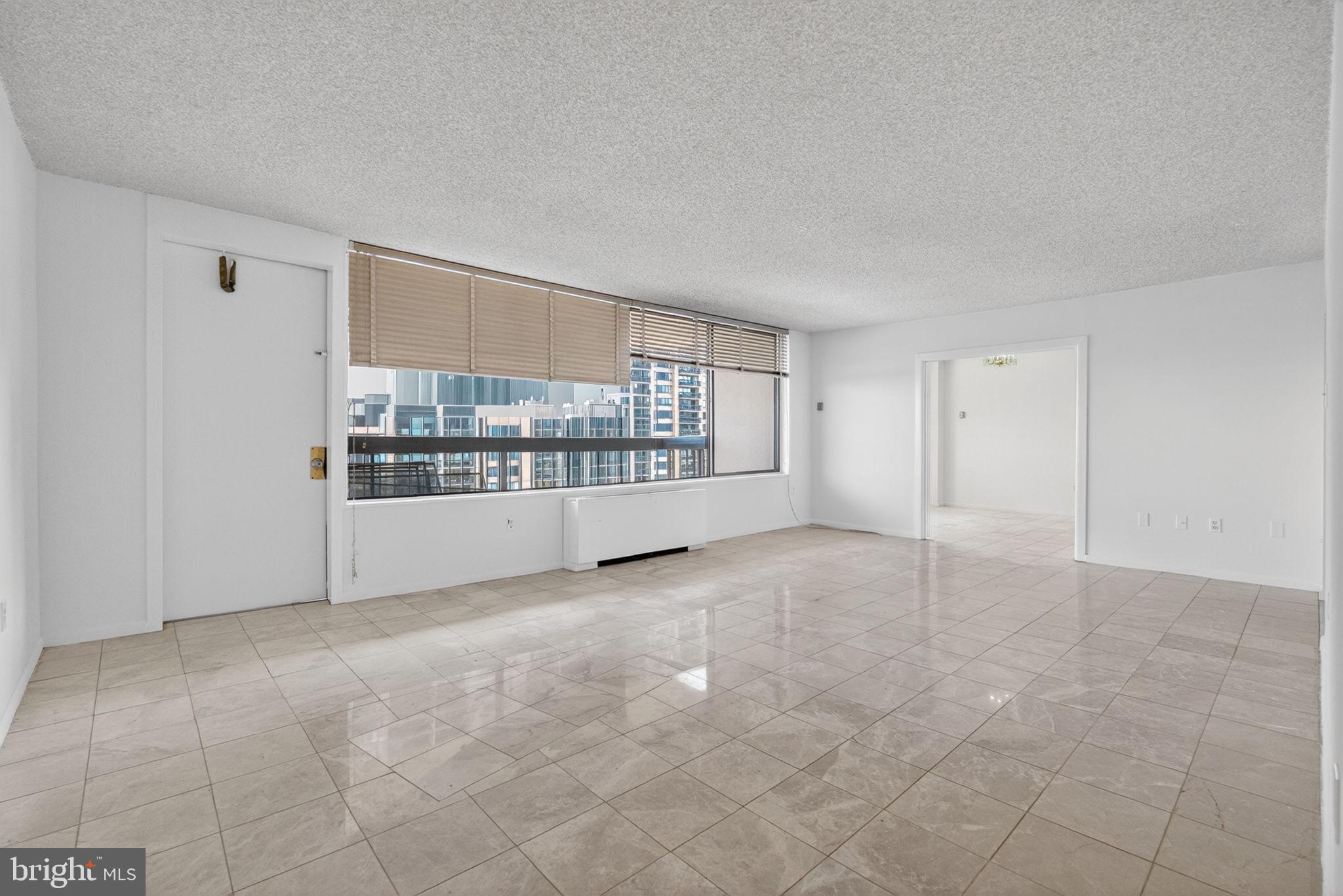 SKYLINE PLAZA - Residential