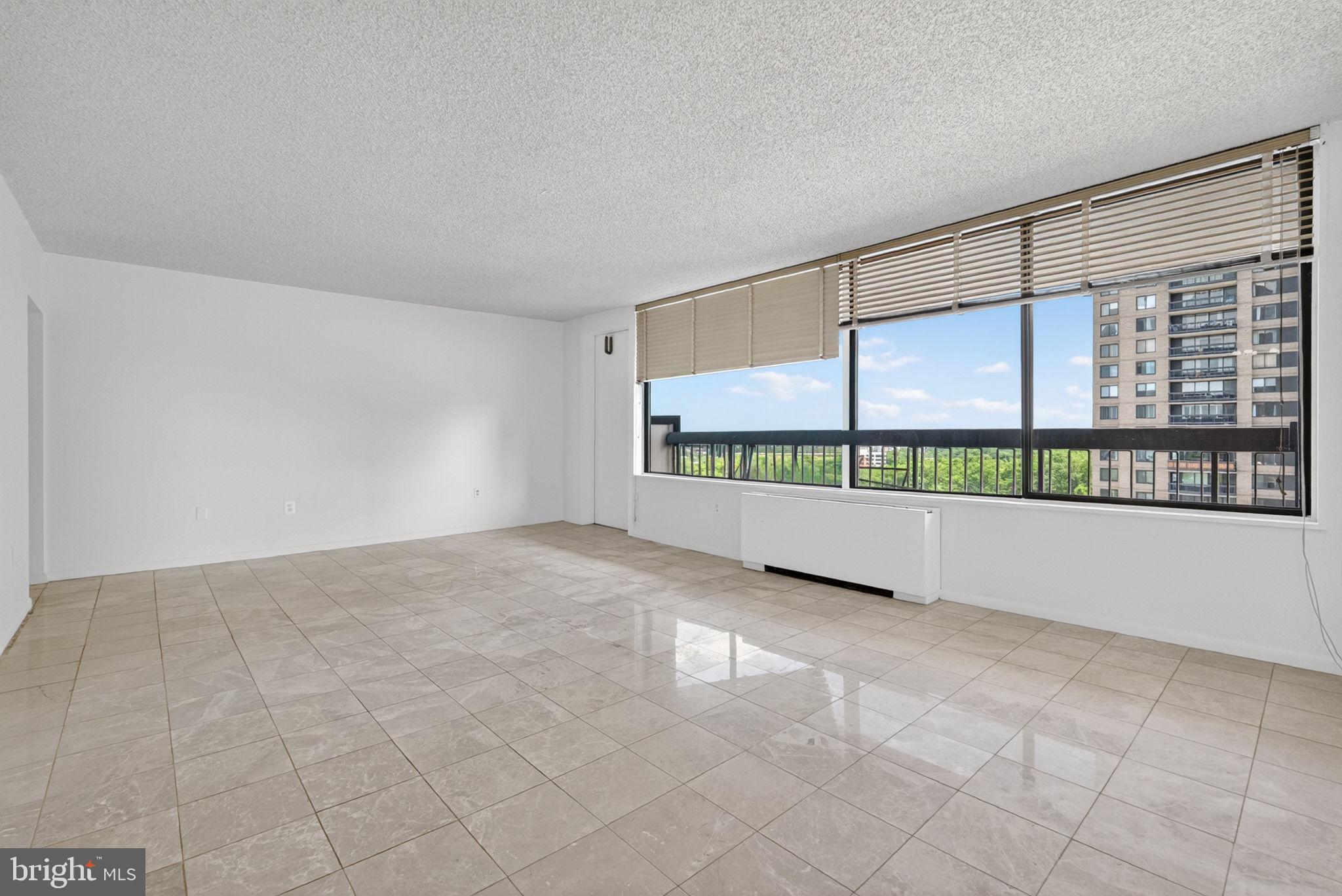 SKYLINE PLAZA - Residential