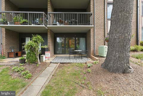 Photo of 9735 Kings Crown Court #1, FAIRFAX, VA 22031 (MLS # VAFX2333618)