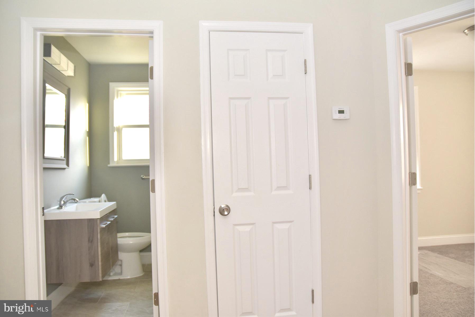 OAK KNOLL - Residential