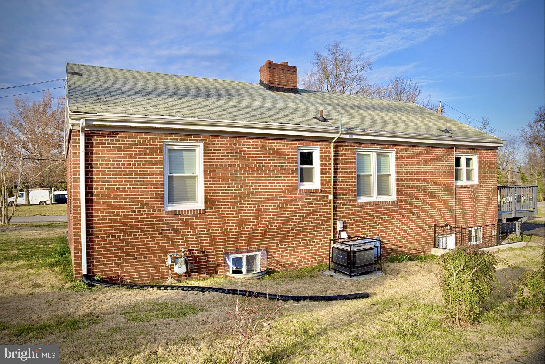 OAK KNOLL - Residential