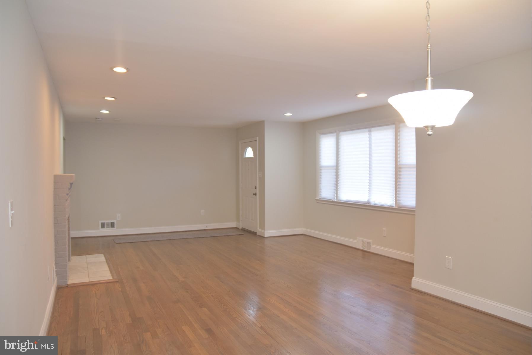 OAK KNOLL - Residential