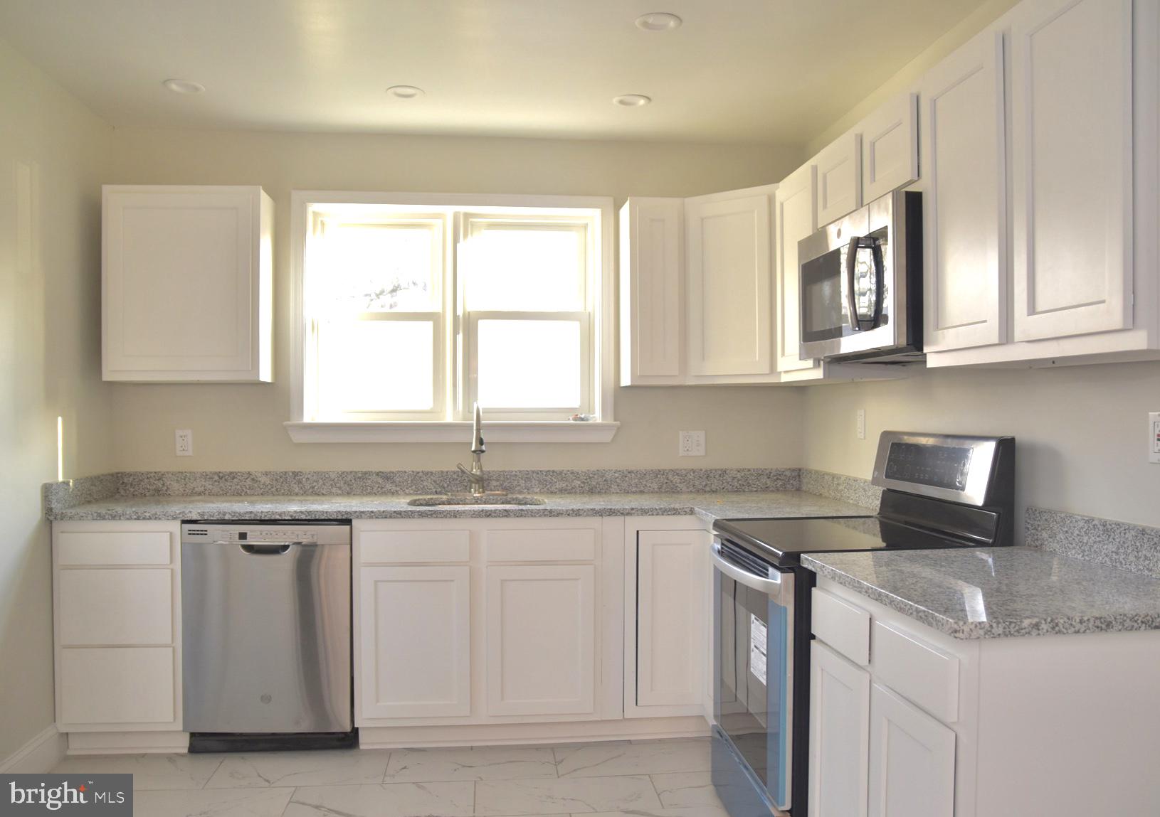 OAK KNOLL - Residential