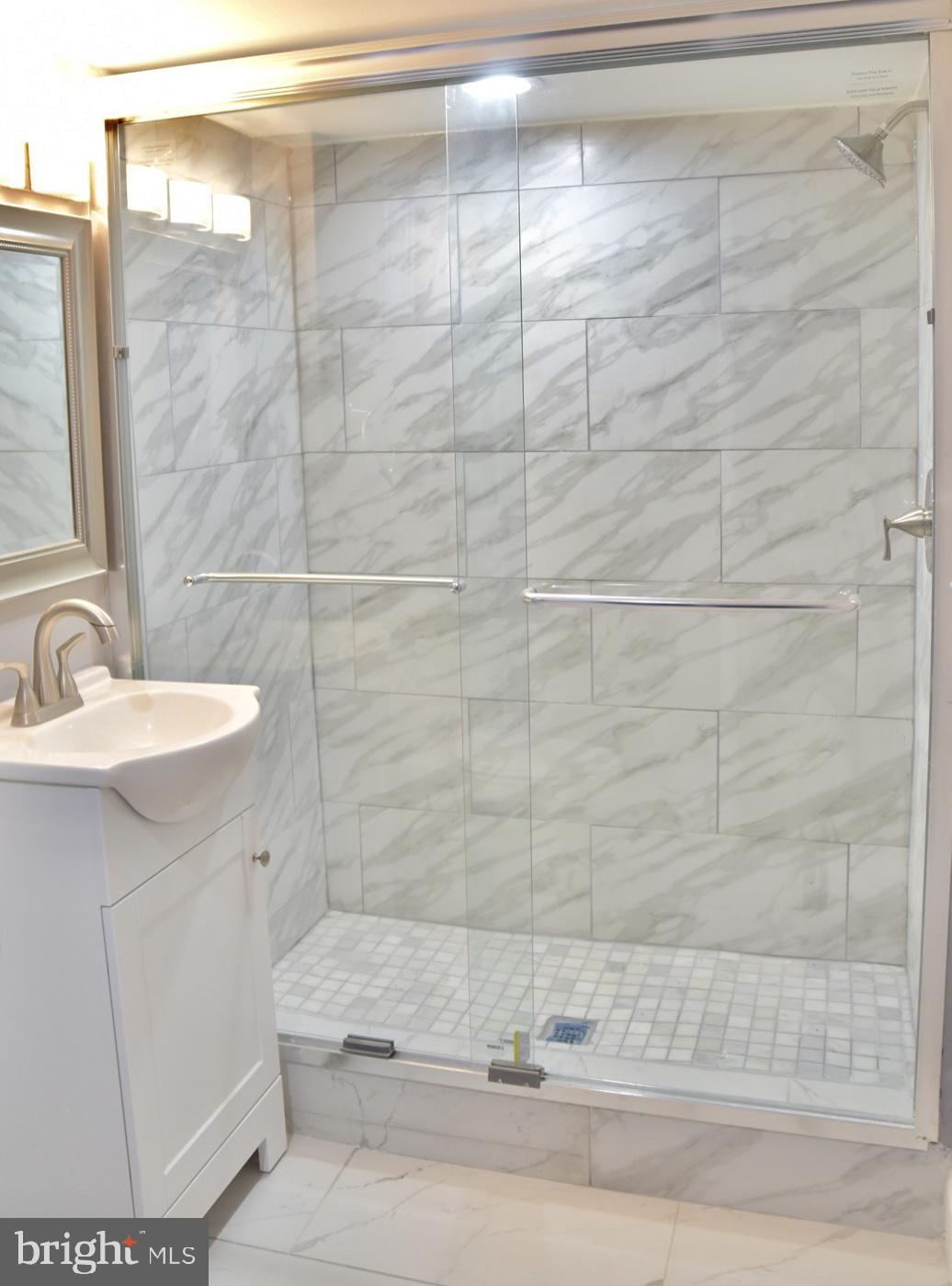 OAK KNOLL - Residential