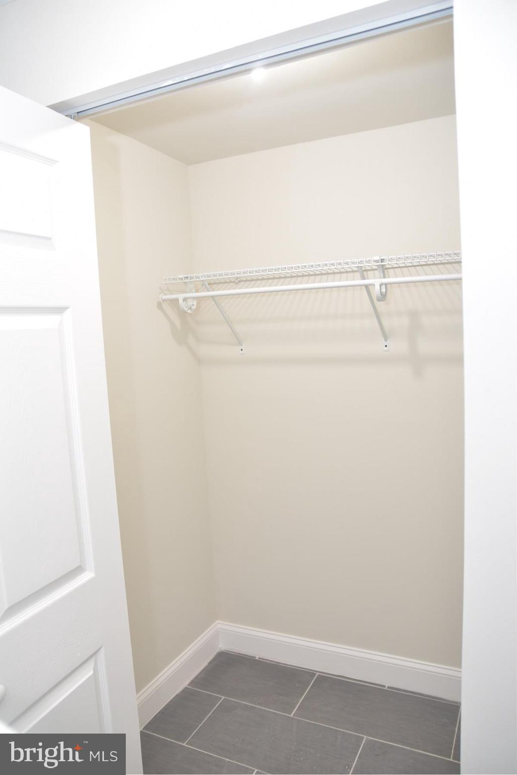 OAK KNOLL - Residential