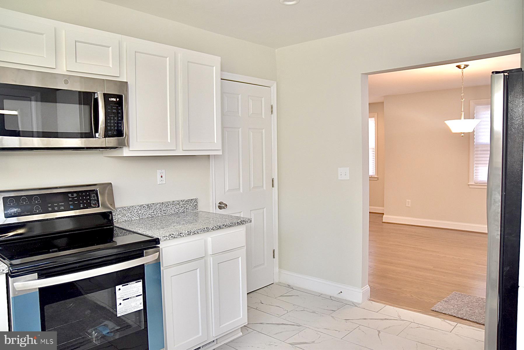 OAK KNOLL - Residential