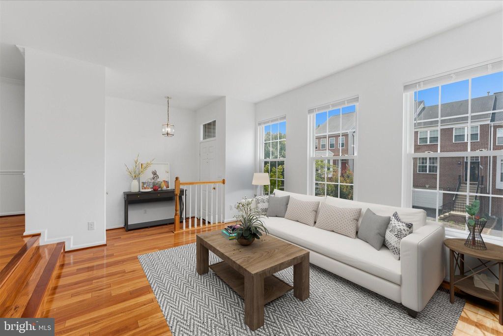 Photo of 2550 James Monroe Circle, HERNDON, VA 20171 (MLS # VAFX2317030)