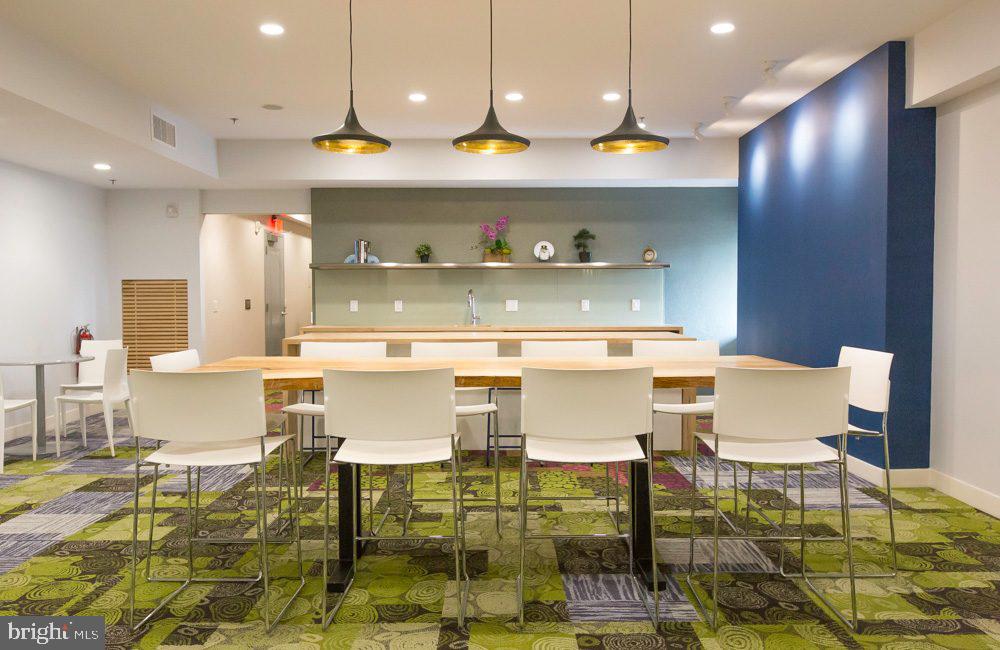 CENTER CITY - Residential Lease