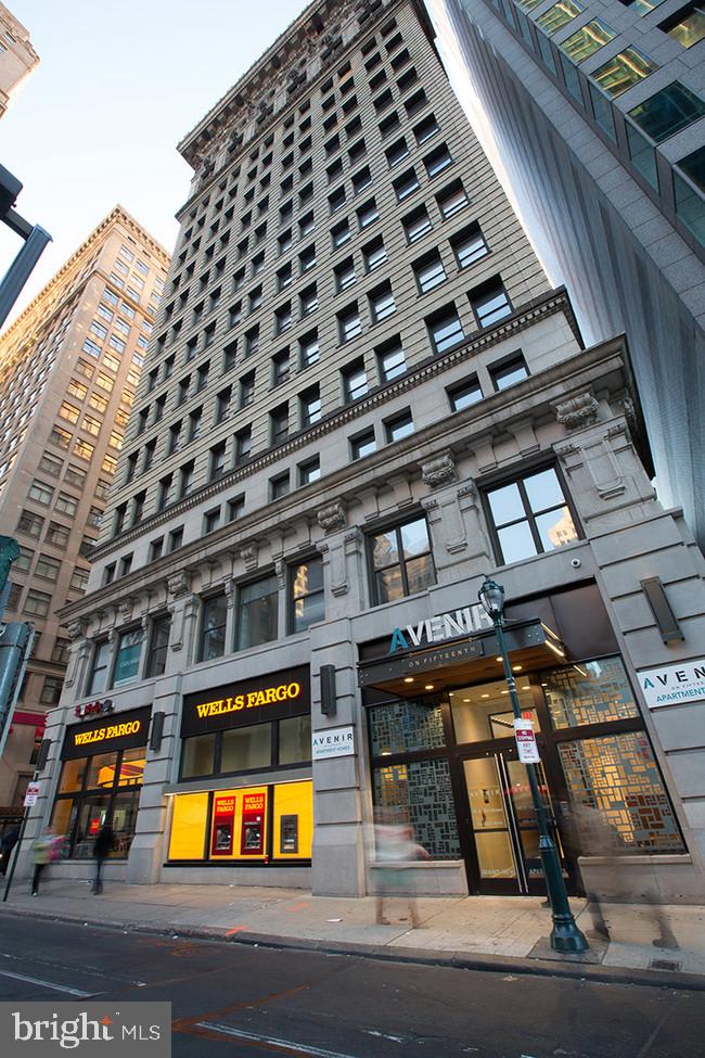 CENTER CITY - Residential Lease