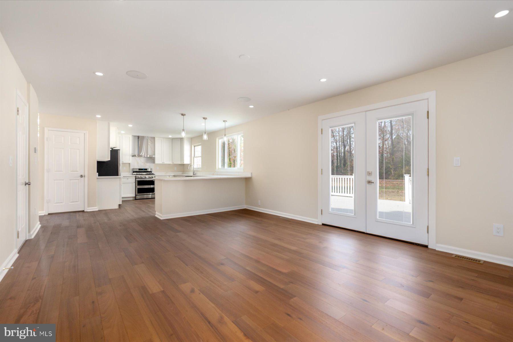 2942 SOUTHAVEN DRIVE