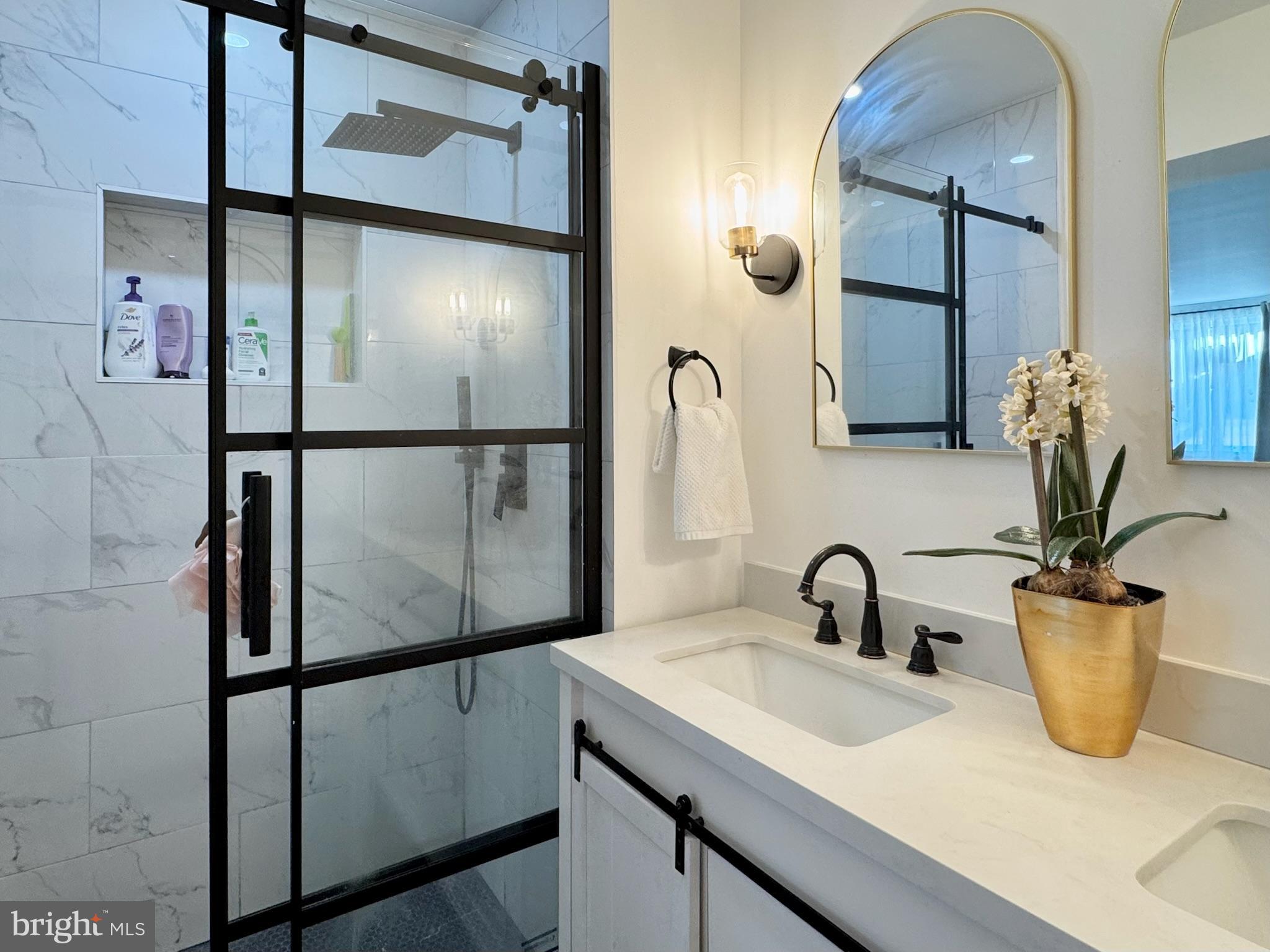 KINGSVILLE - Residential