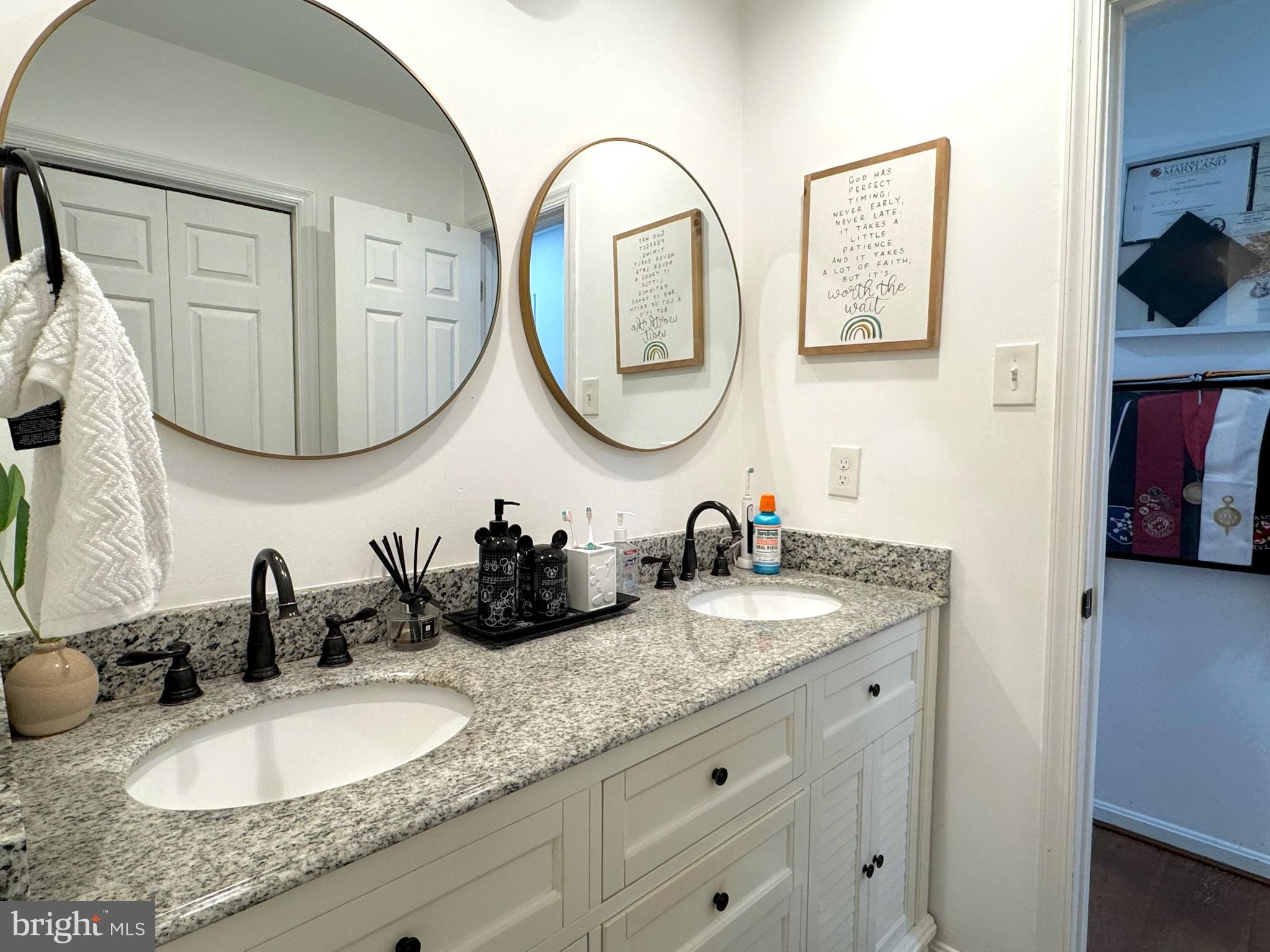 KINGSVILLE - Residential