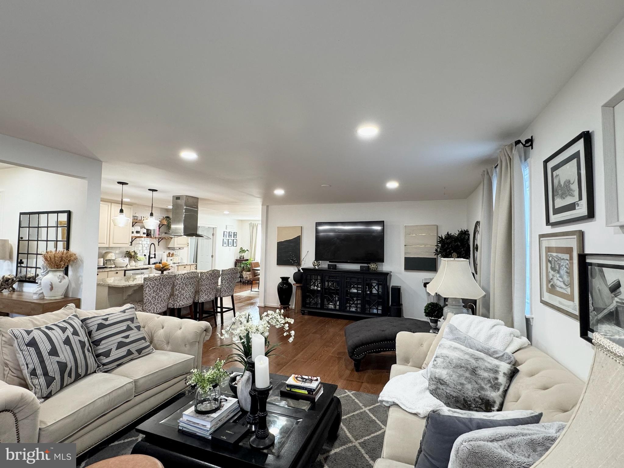 KINGSVILLE - Residential