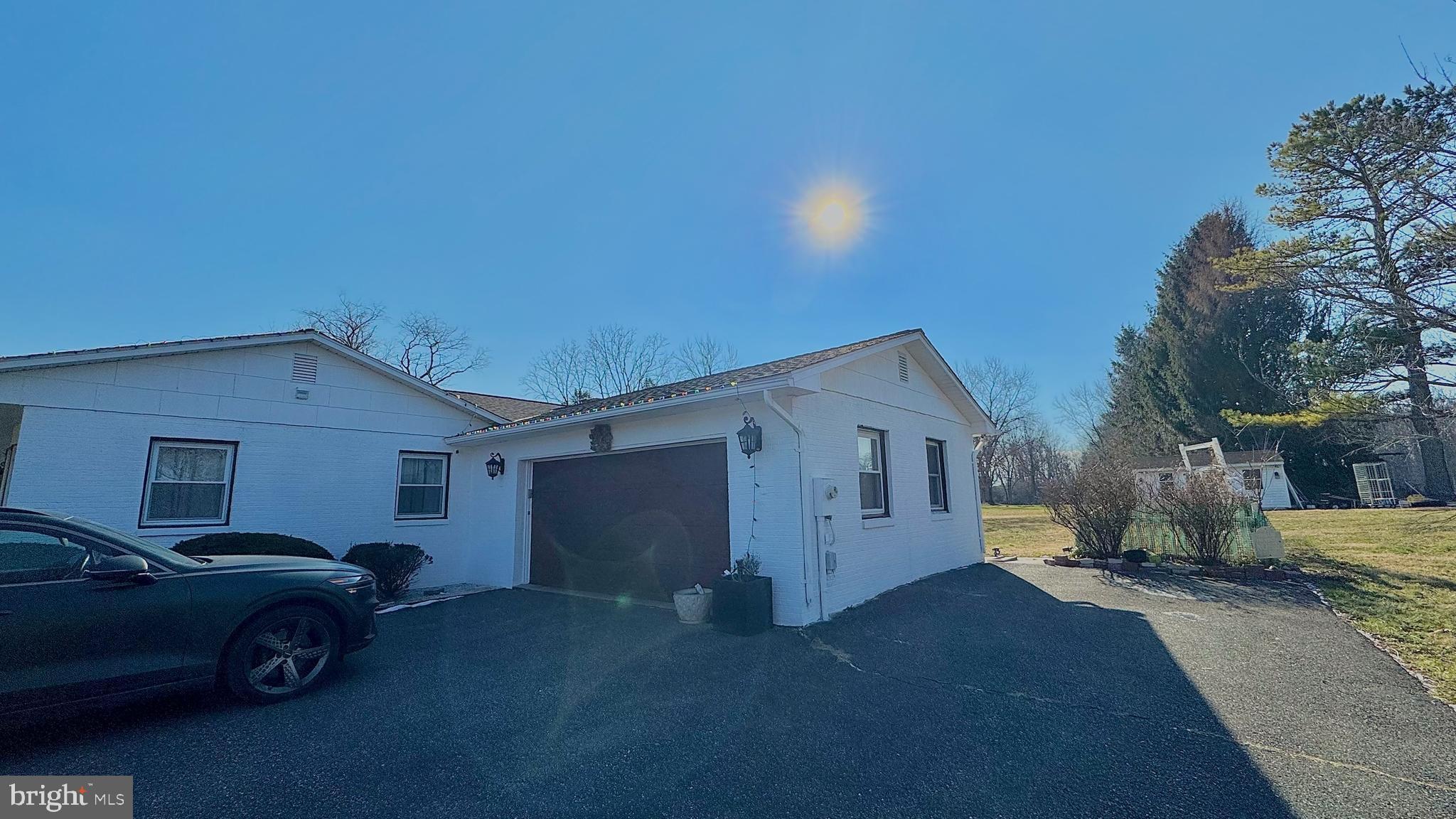 KINGSVILLE - Residential