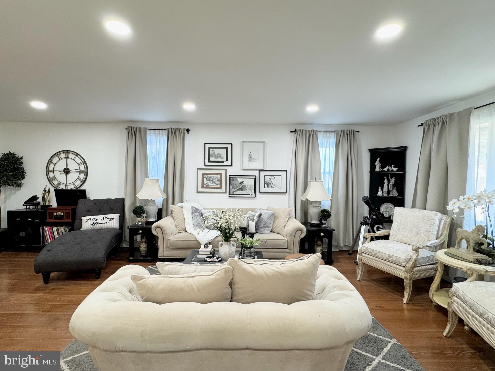 KINGSVILLE - Residential