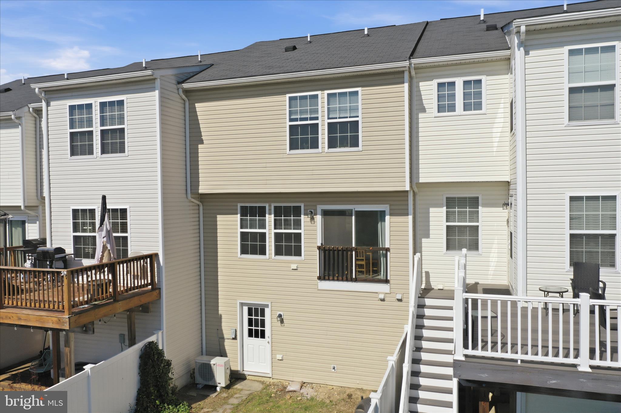 STONEBROOK VILLAGE - Residential