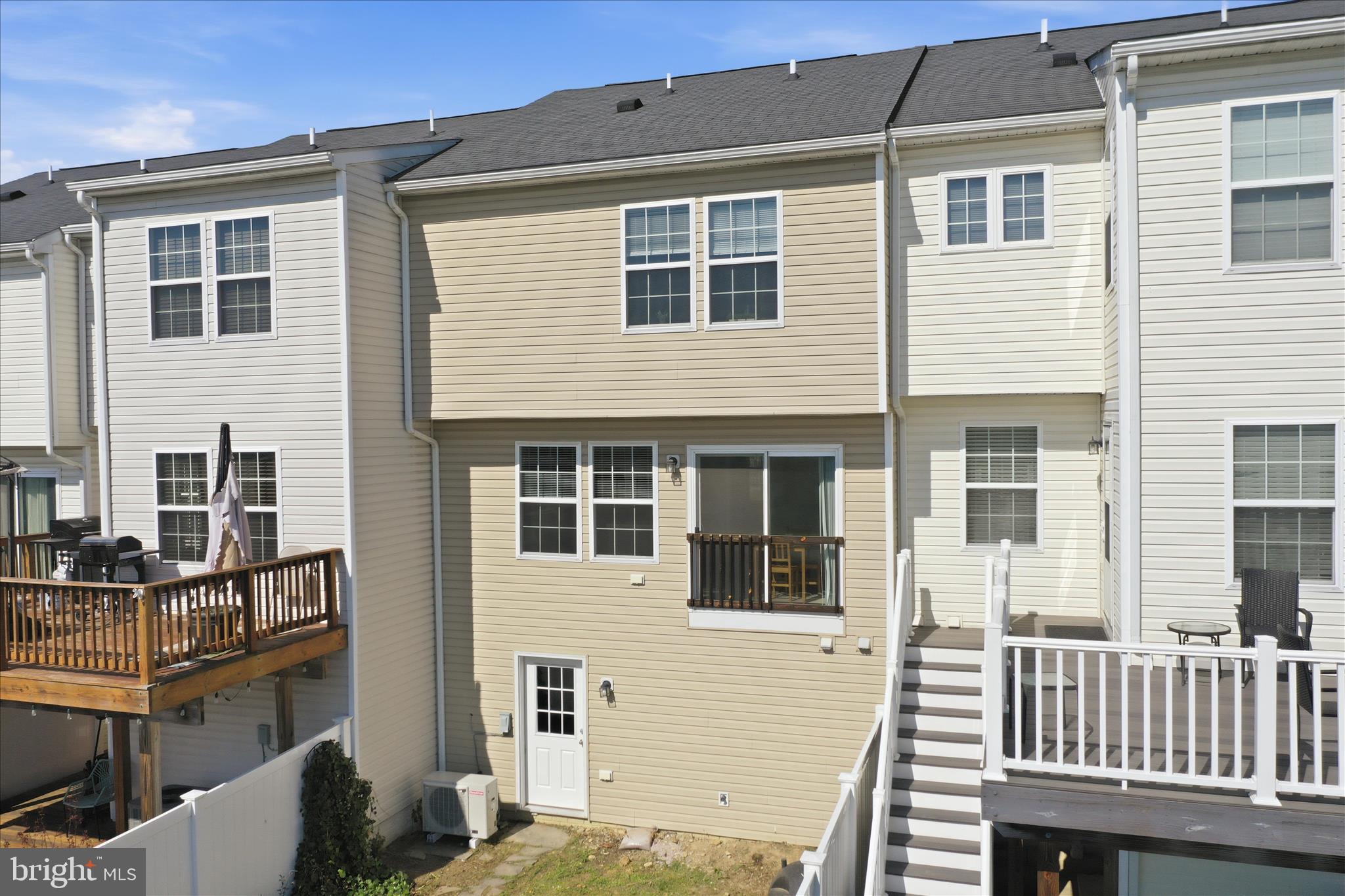 STONEBROOK VILLAGE - Residential