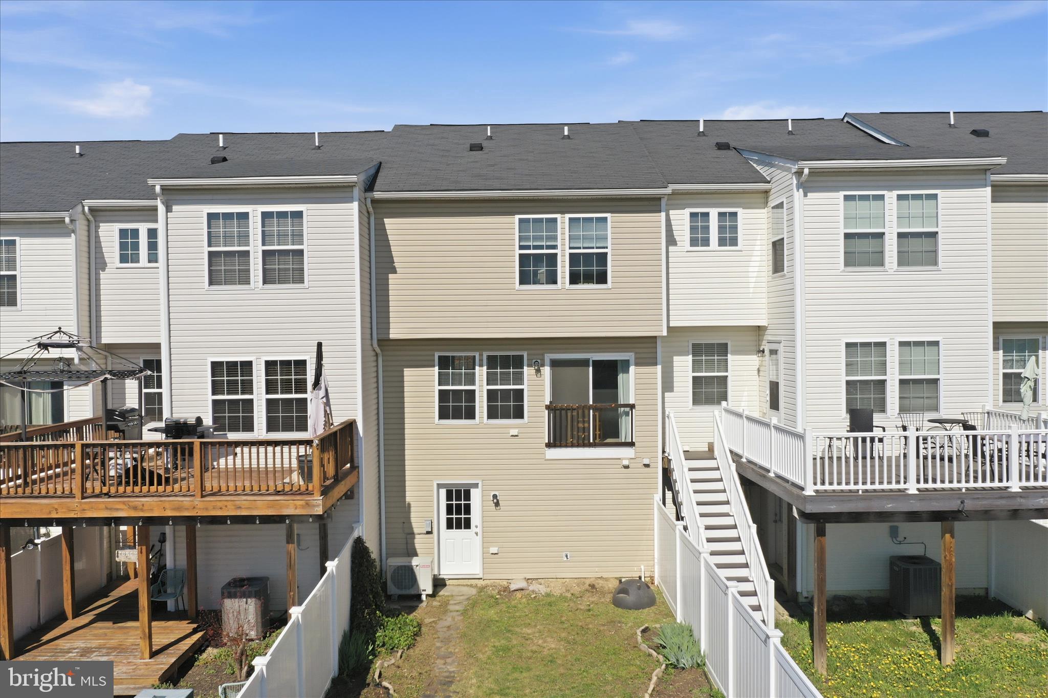 STONEBROOK VILLAGE - Residential