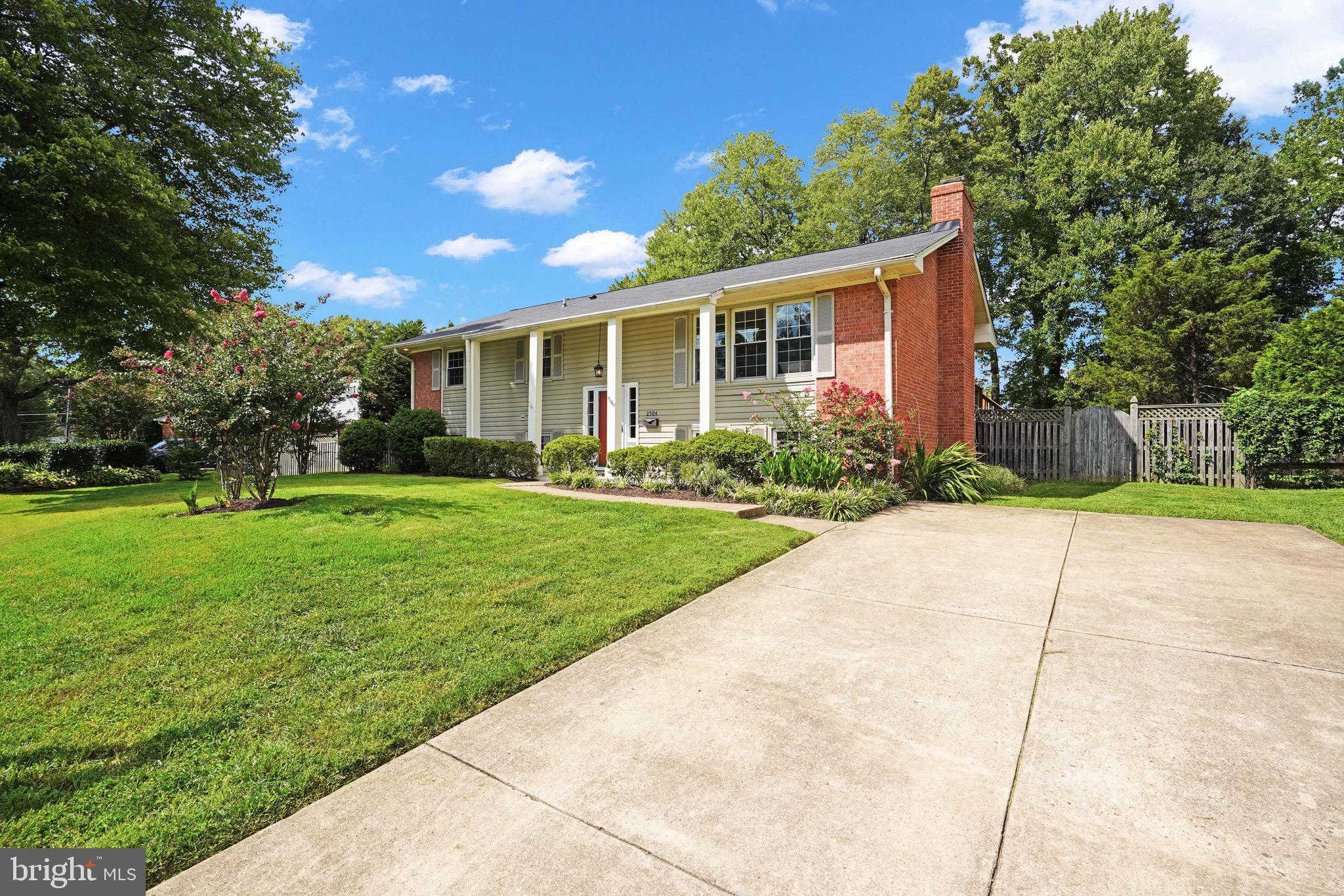 2504 STIRRUP LANE