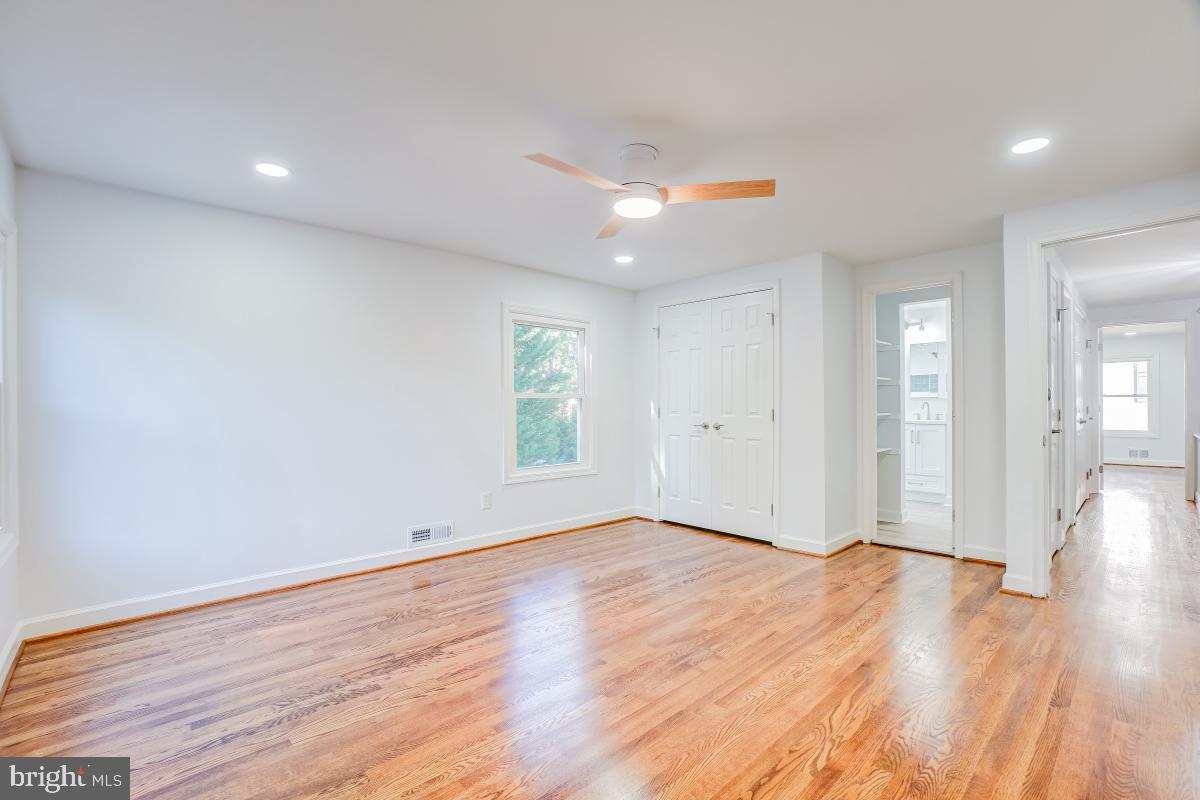 FOX HILLS - Residential