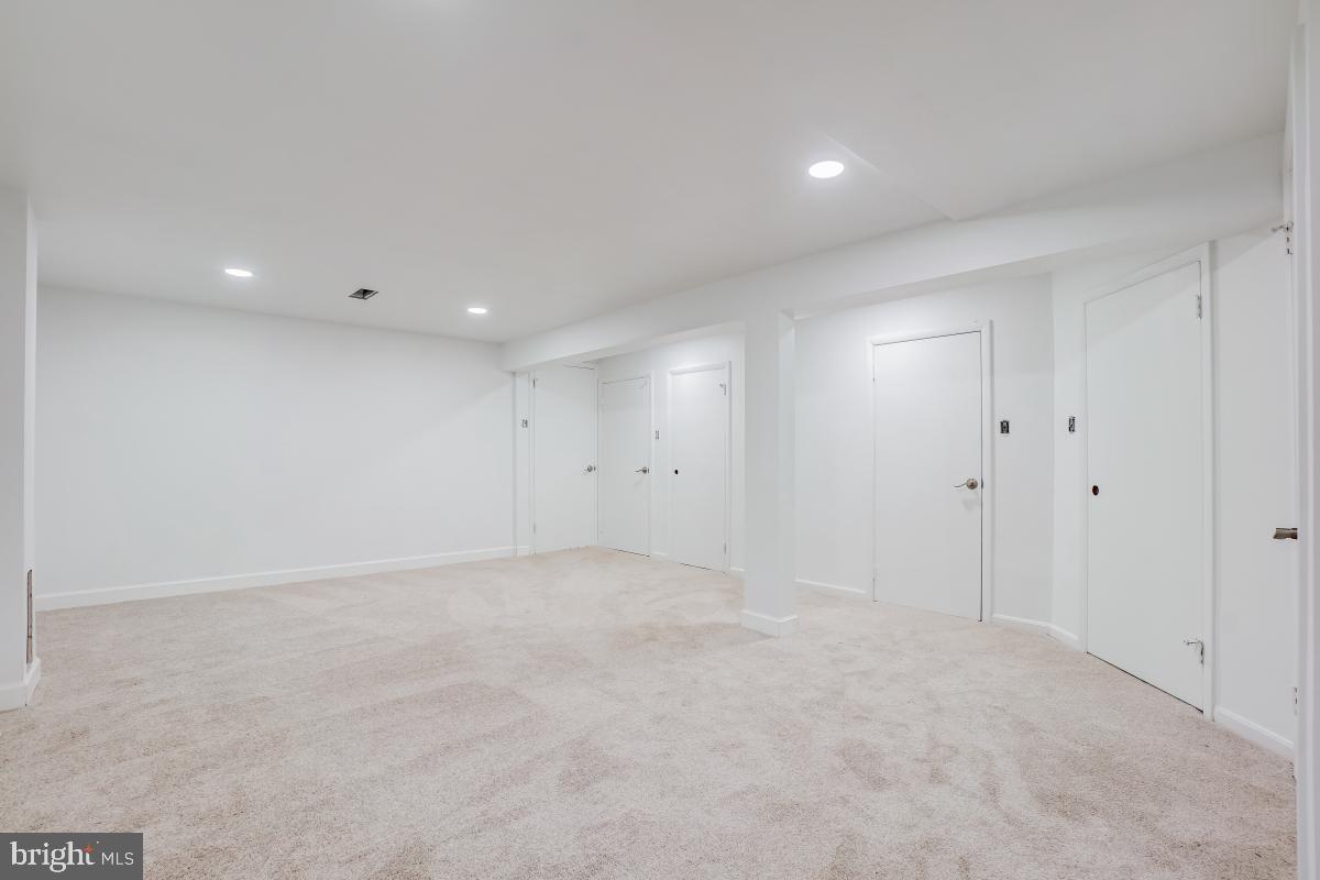 FOX HILLS - Residential