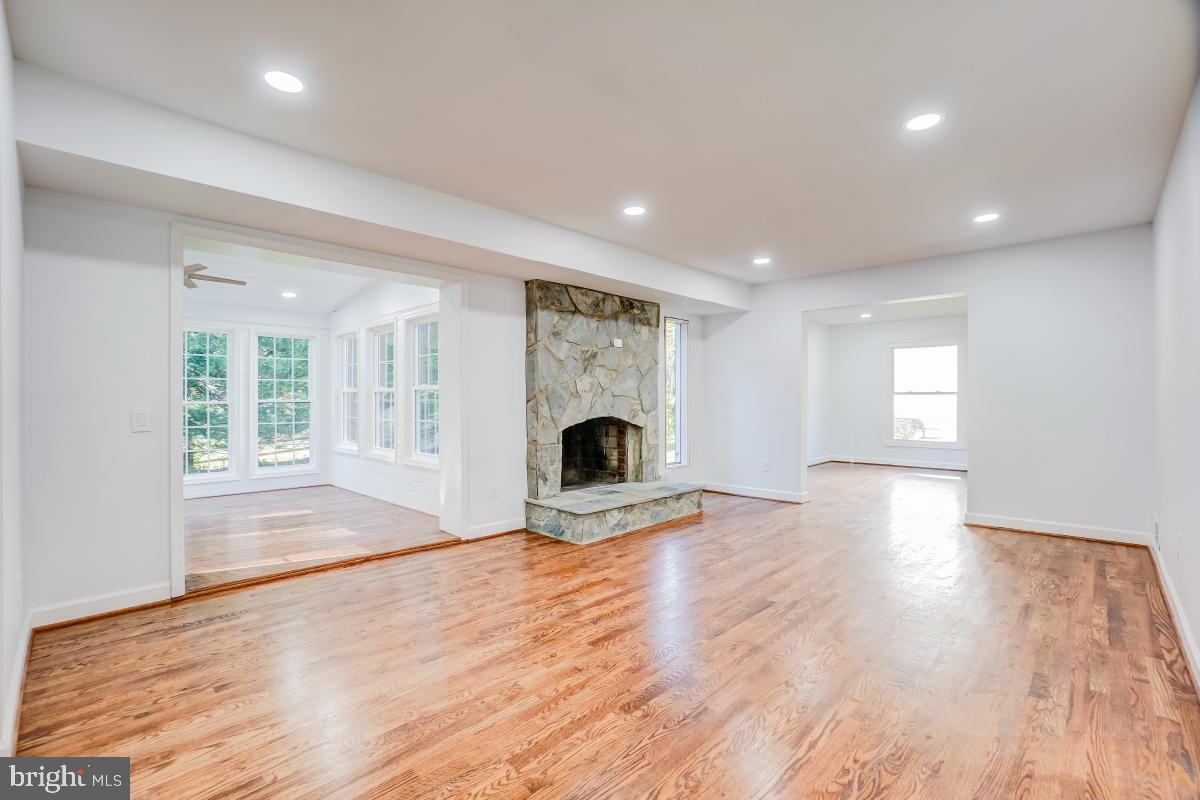 FOX HILLS - Residential