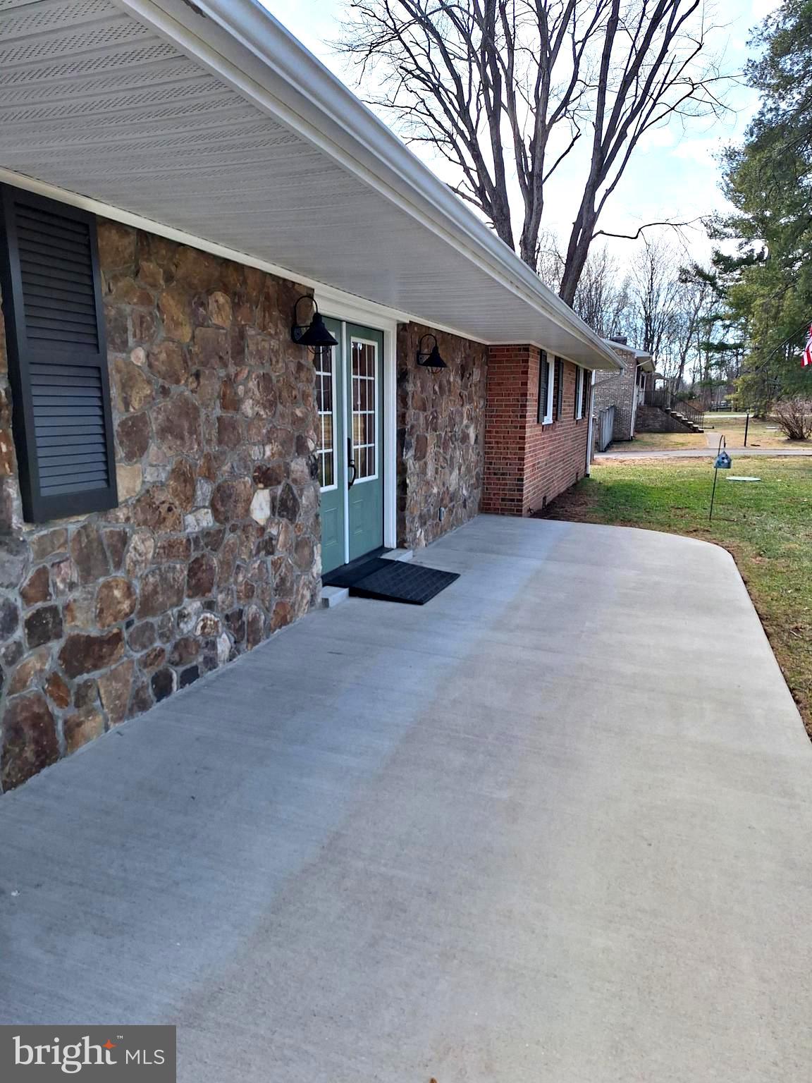 2411 LITTLE RIVER ROAD