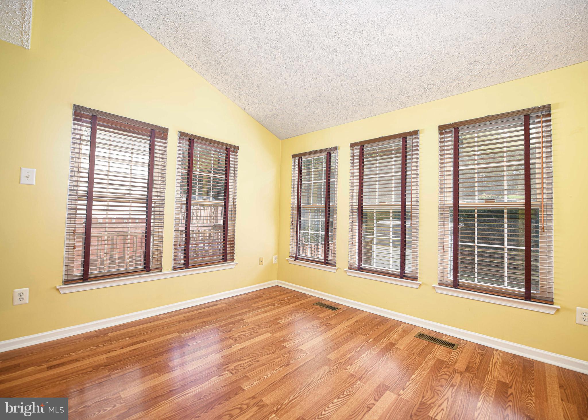 IRWINS CHOICE - Residential Lease